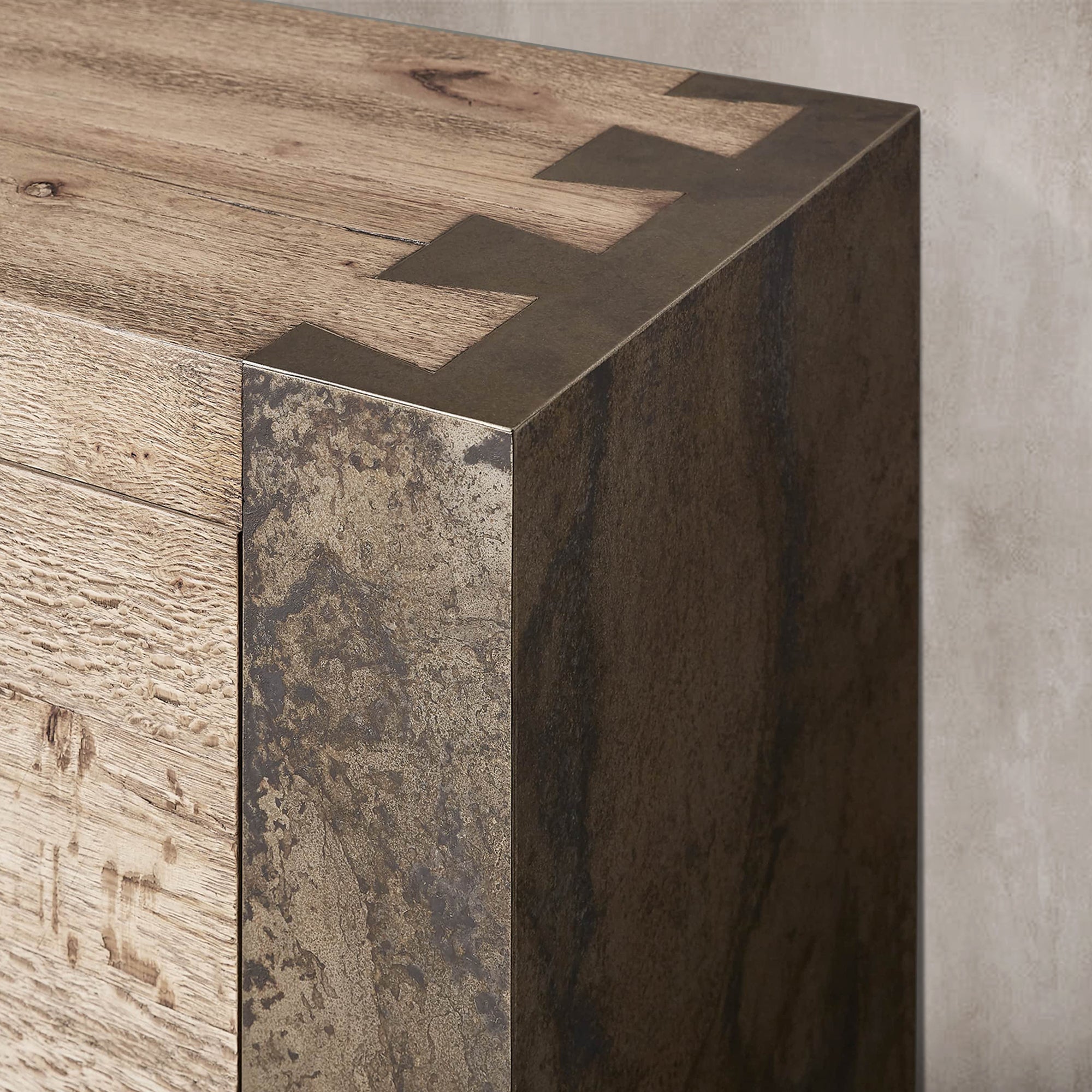 Tenerife Media Console - Zonesus