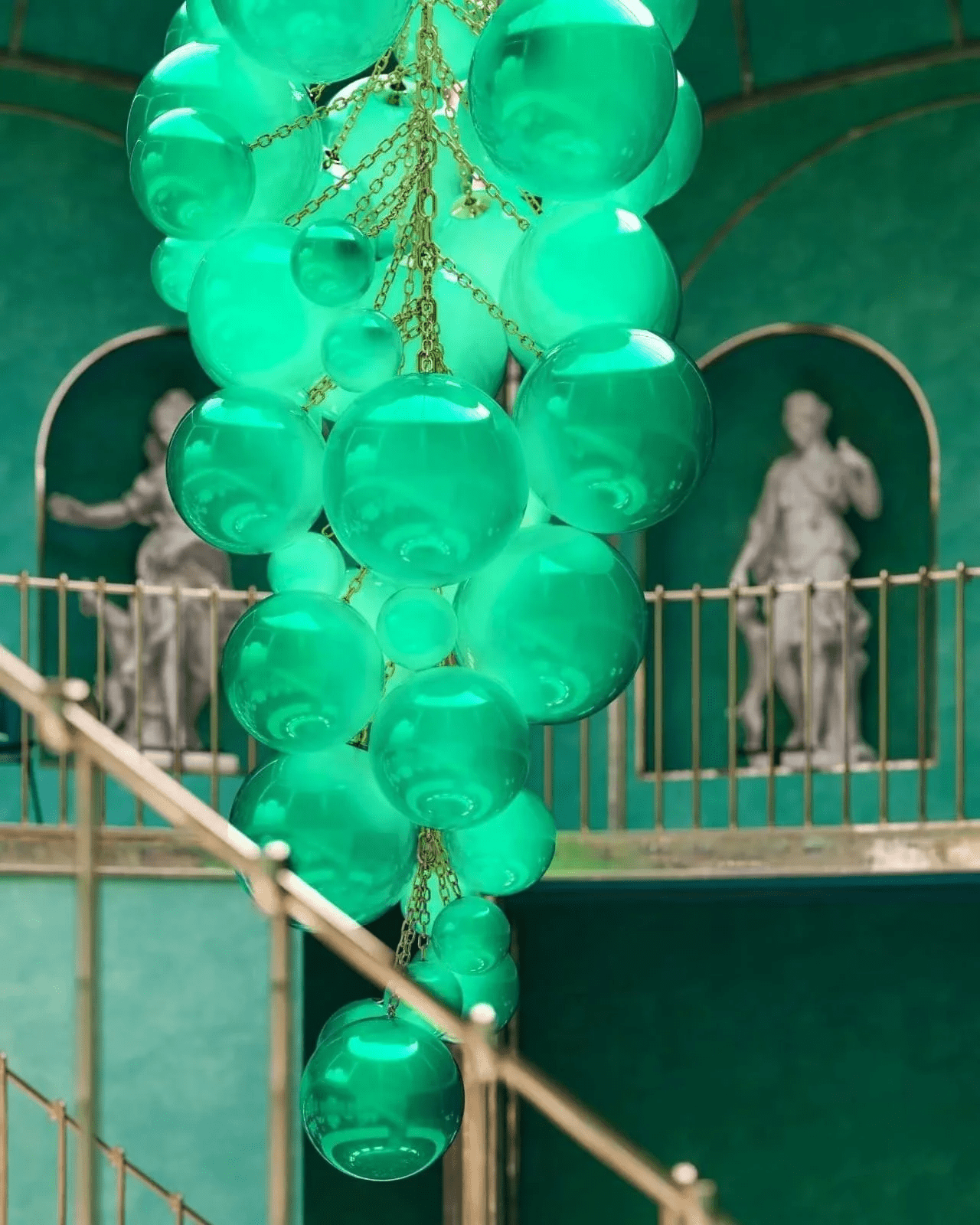 Velymo Grapetta Chandelier - Zonesus