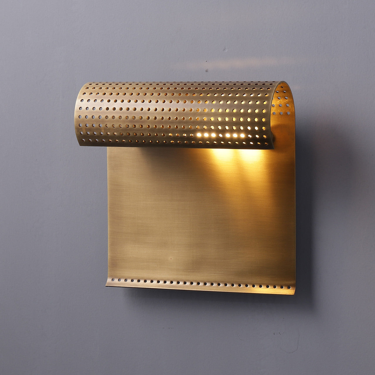 Scroll-I Wall Sconce Brass - Zonesus