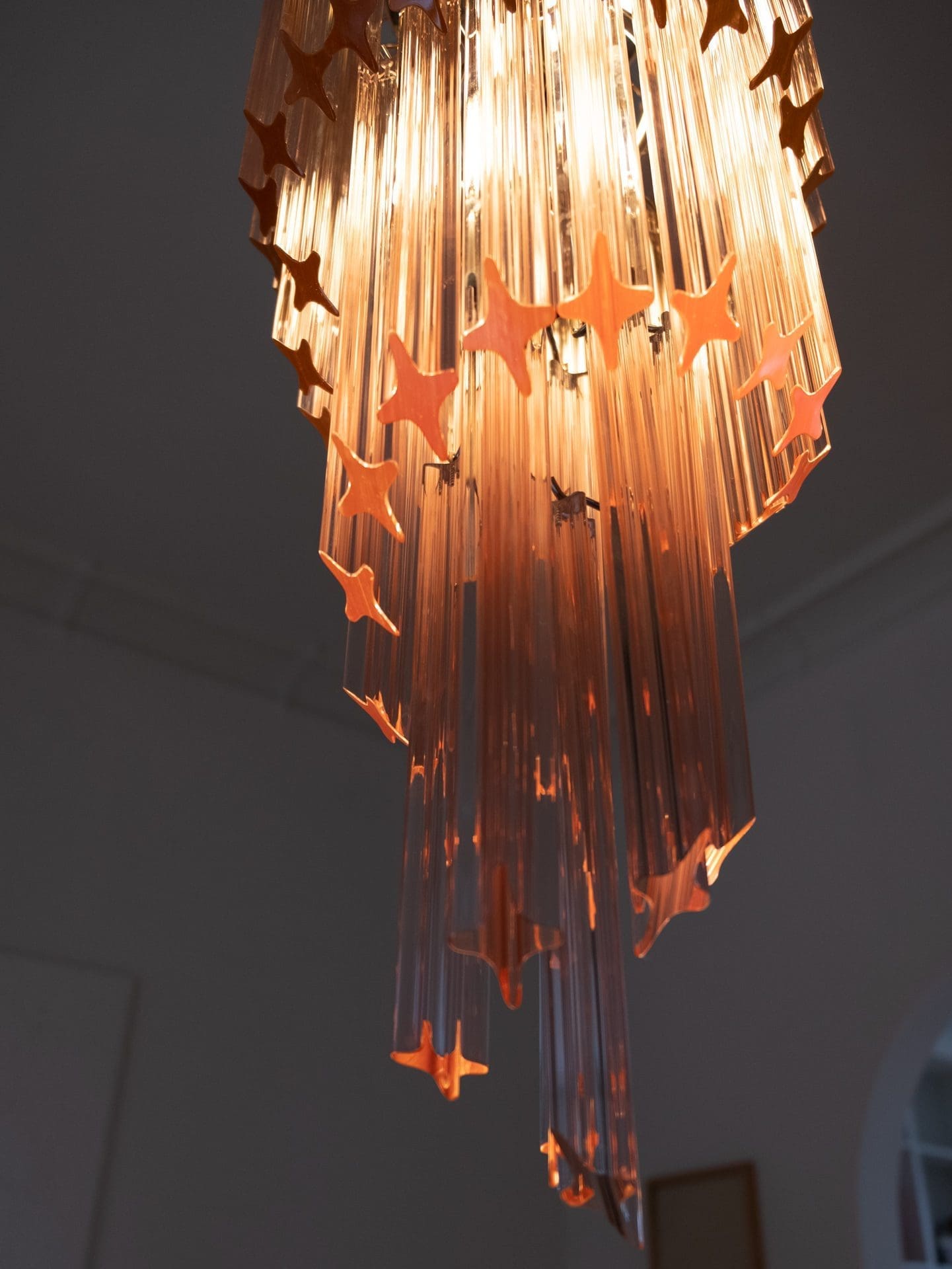 Murano Chandelier – Spiral – 54 prisms – Pink - Zonesus