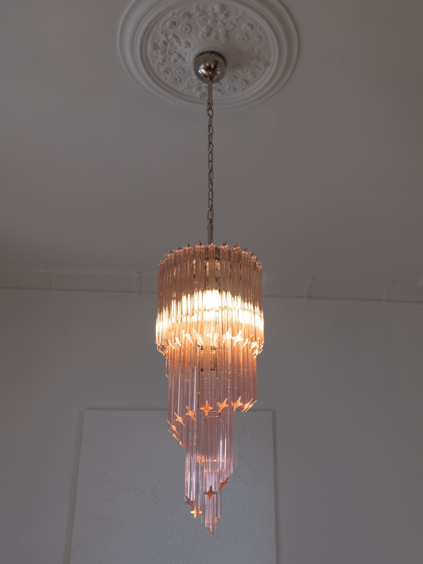 Murano Chandelier – Spiral – 54 prisms – Pink - Zonesus