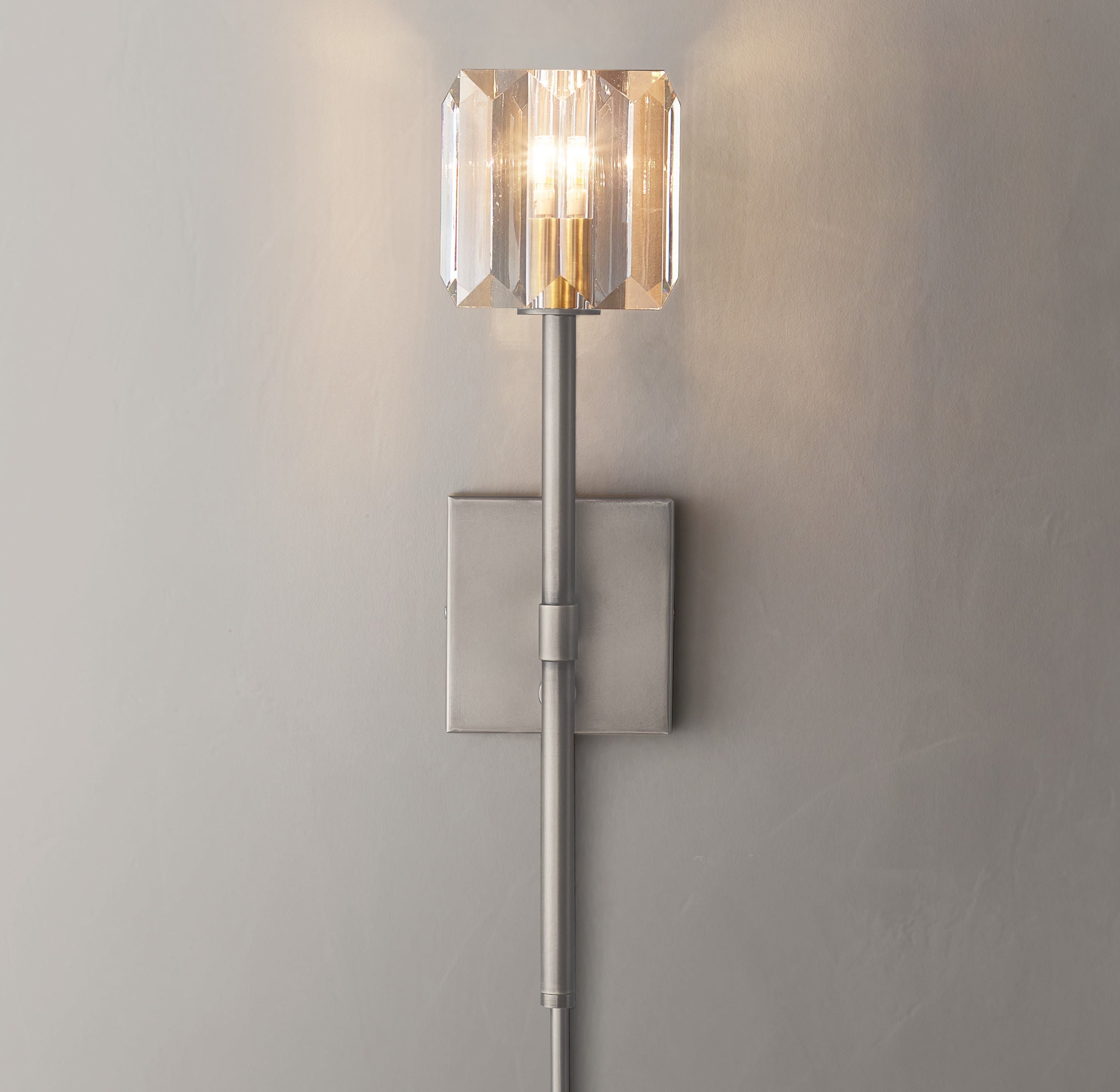 Evie Crystal Sconce 18"H - Zonesus