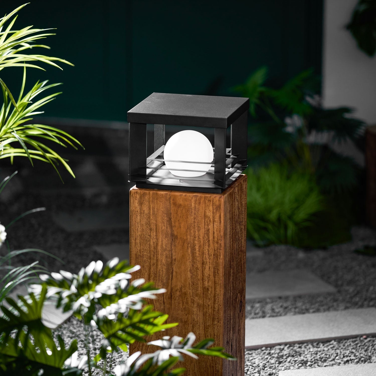 How to Choose Outdoor Wall Lights (Without Overthinking It)
