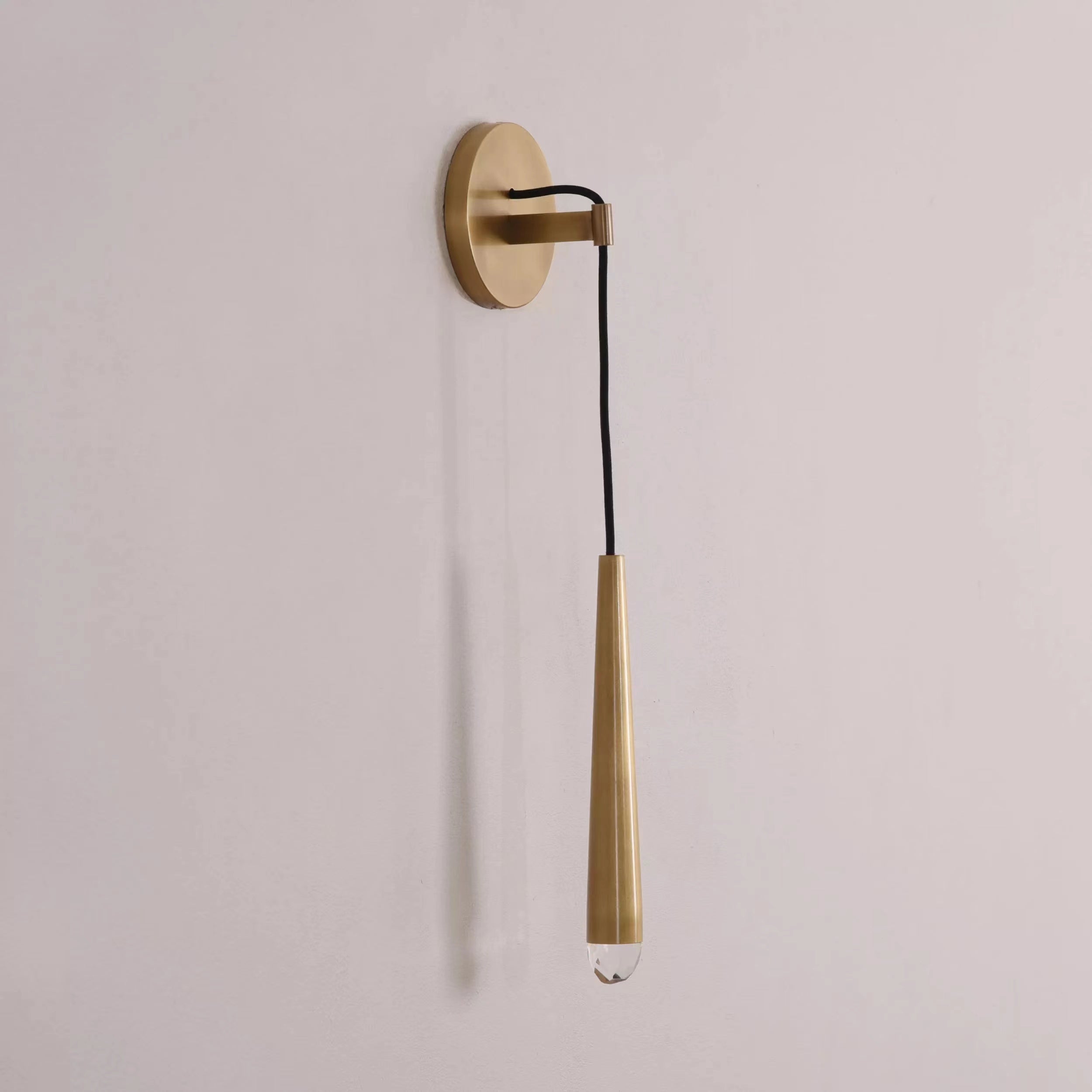 Aquitaines Linear Wall Sconce 5" - Zonesus