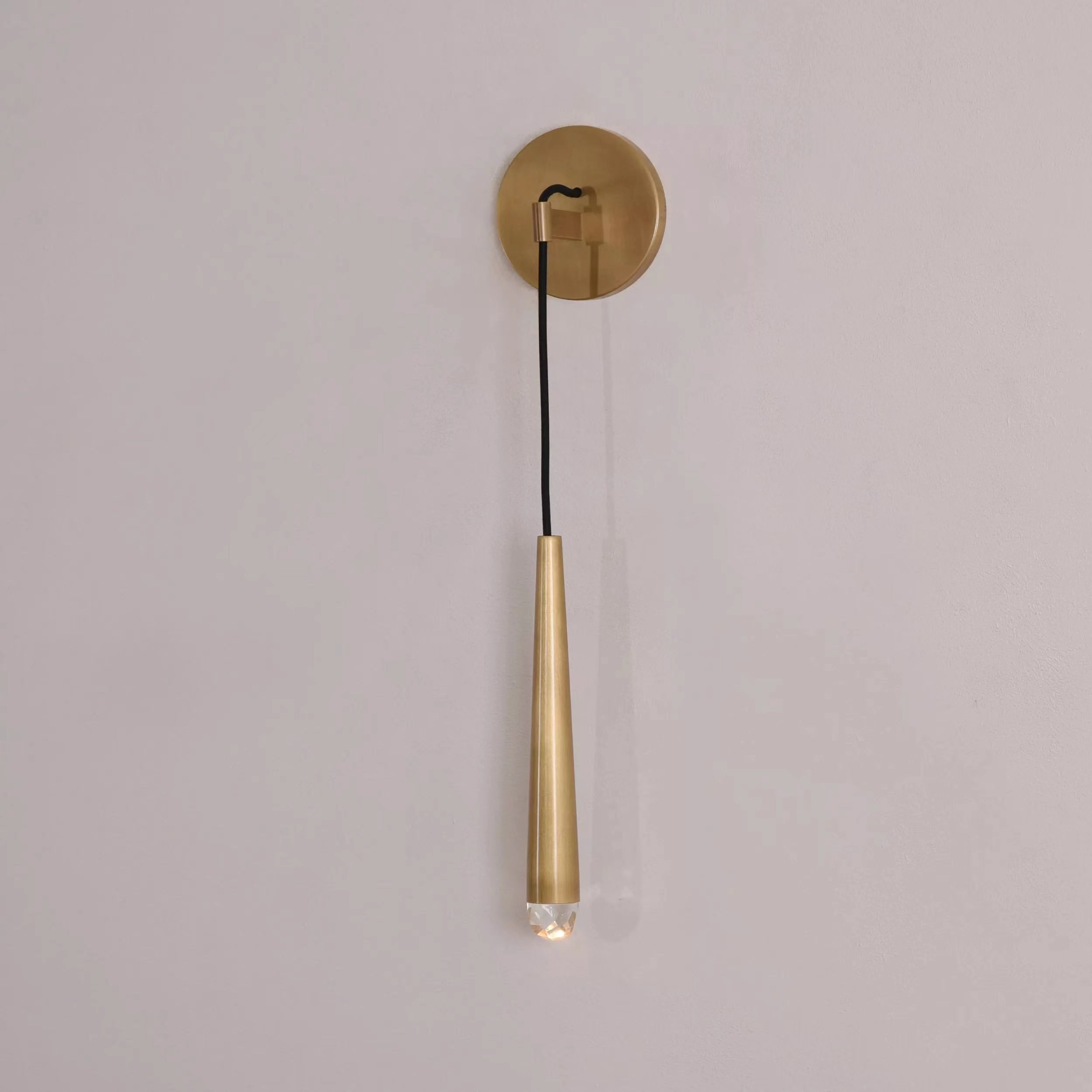Aquitaines Linear Wall Sconce 5" - Zonesus