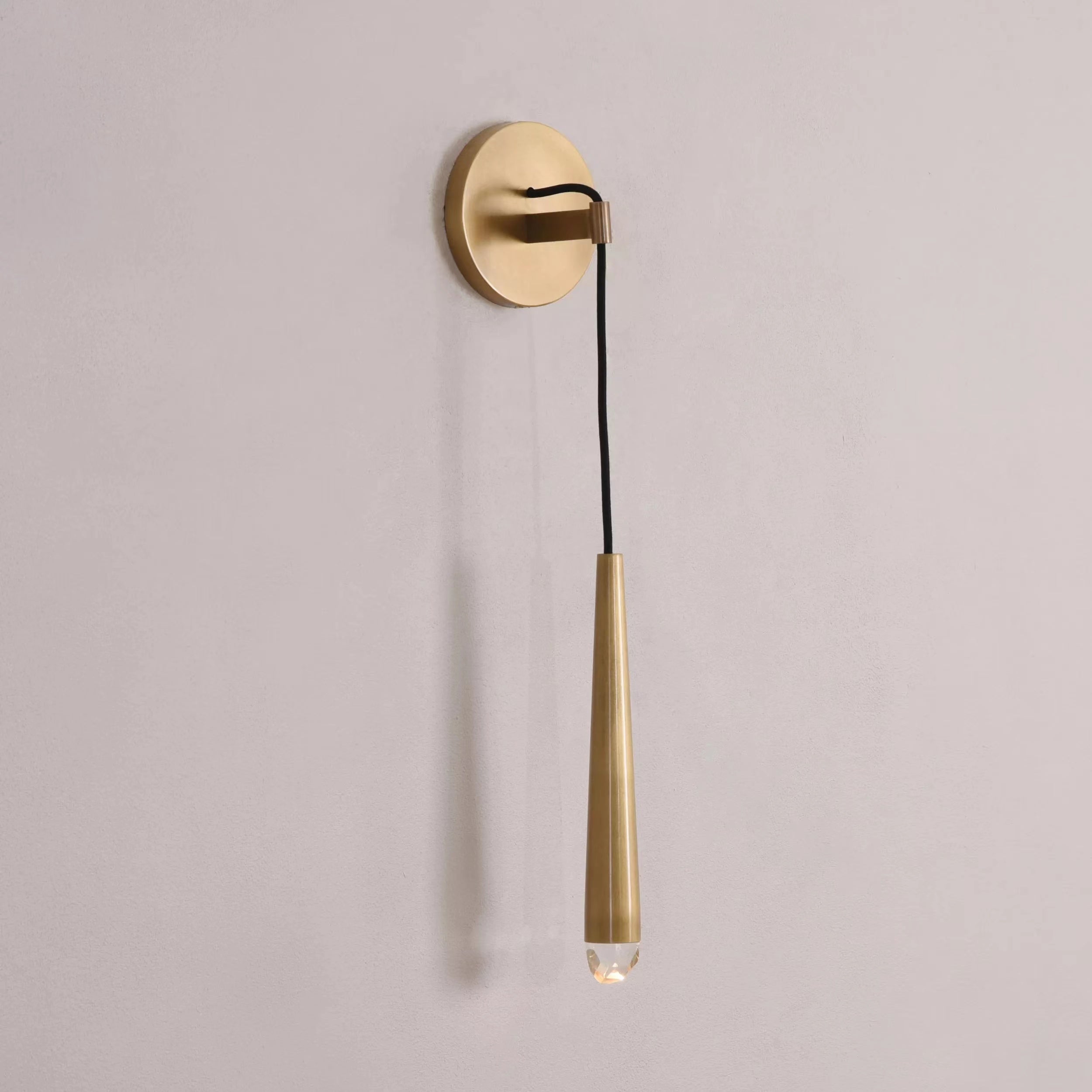 Aquitaines Linear Wall Sconce 5" - Zonesus