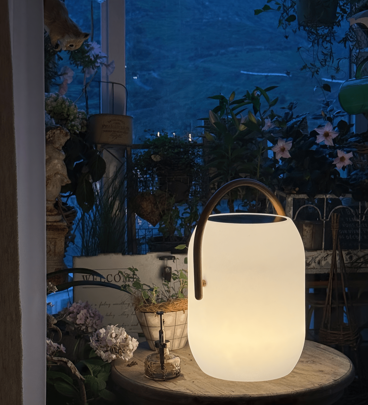TimberAura Solar Outdoor Lantern Lamp