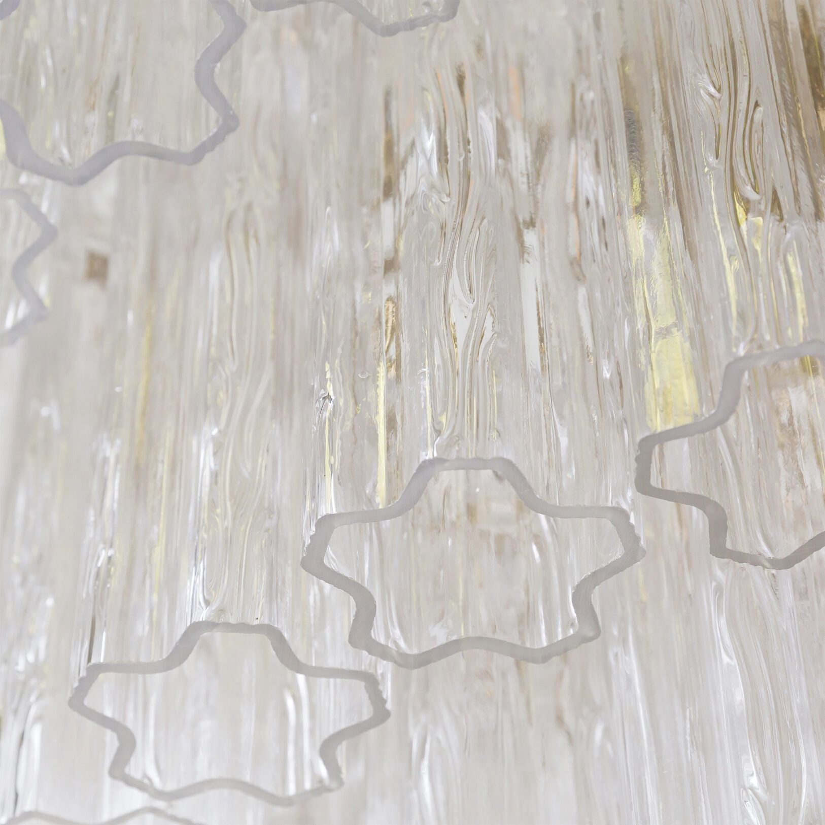 Medium Treviso Chandelier 28" - Zonesus