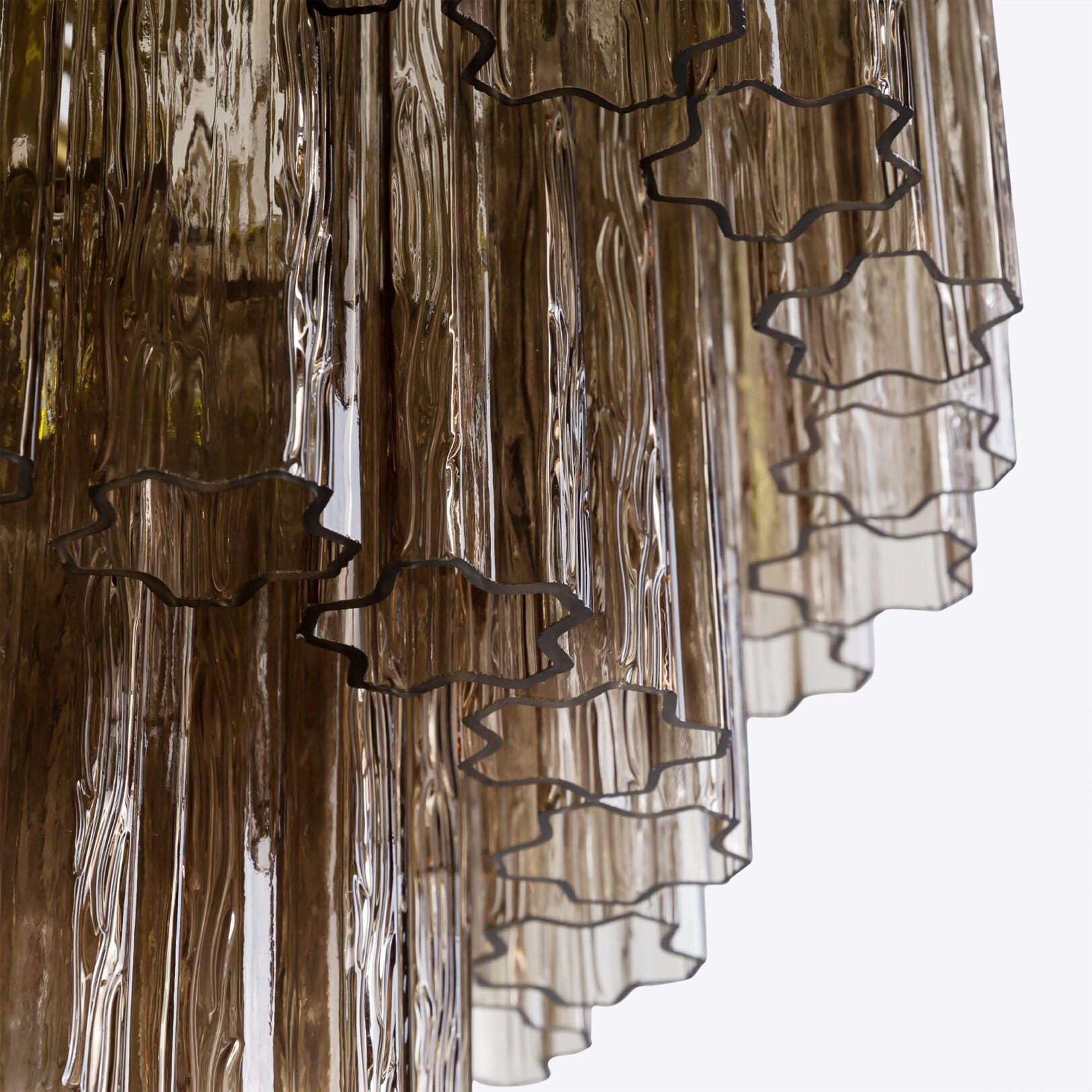 Medium Treviso Chandelier 28" - Zonesus
