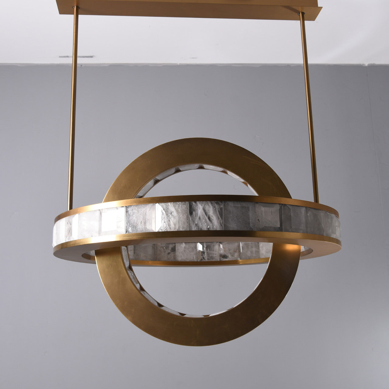 Rolantis -I Rock Crystal Pendant Brass - Zonesus