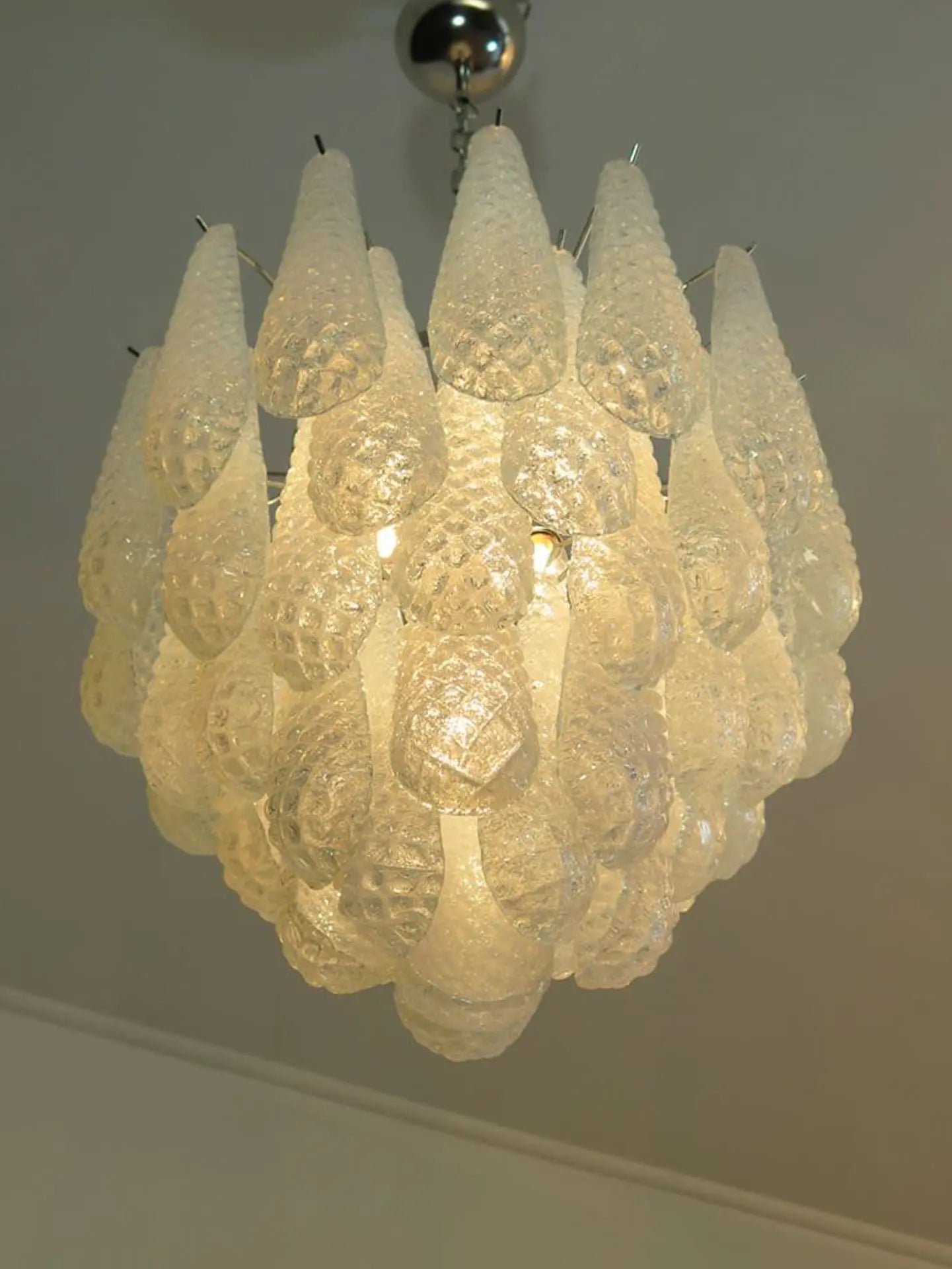 Murano Chandelier – Drop – 41 glasses – Opalino - Zonesus