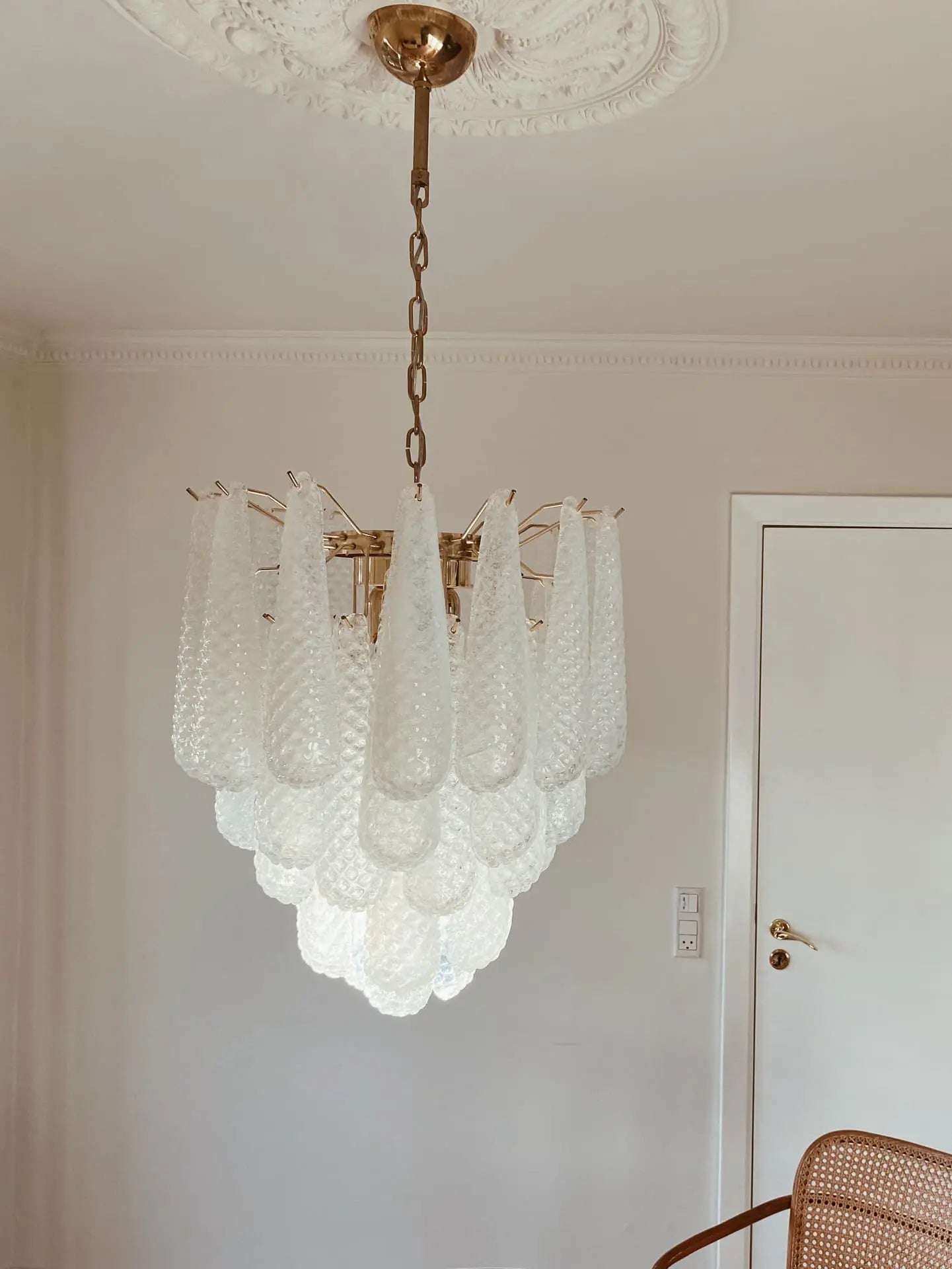 Murano Chandelier – Drop – 41 glasses – Opalino - Zonesus