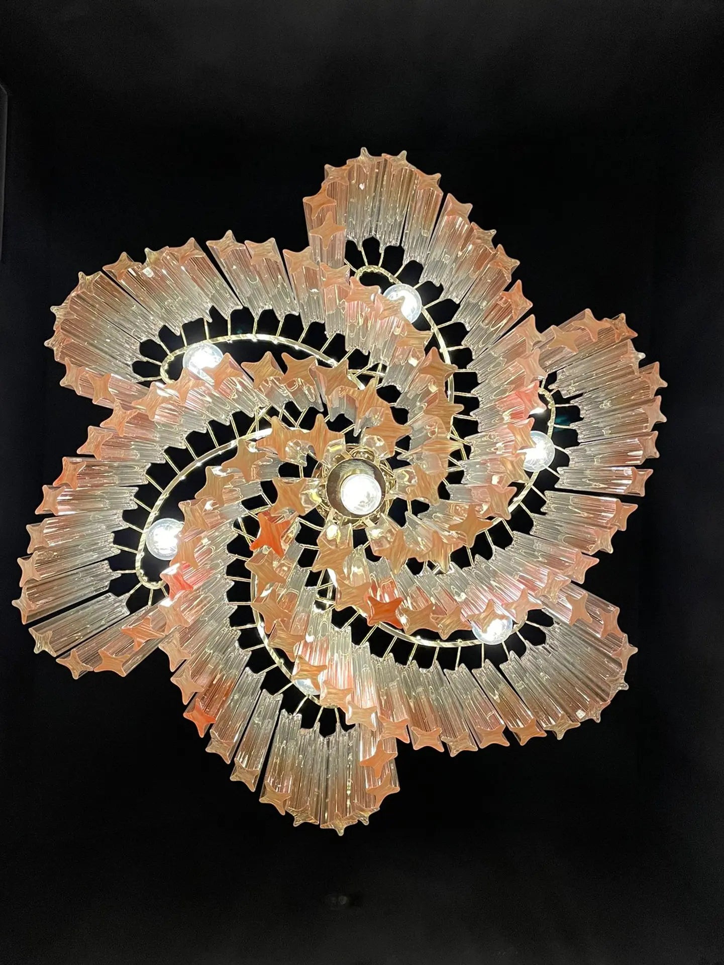 Murano Chandelier – Viennetta -114 prisms – Pink - Zonesus