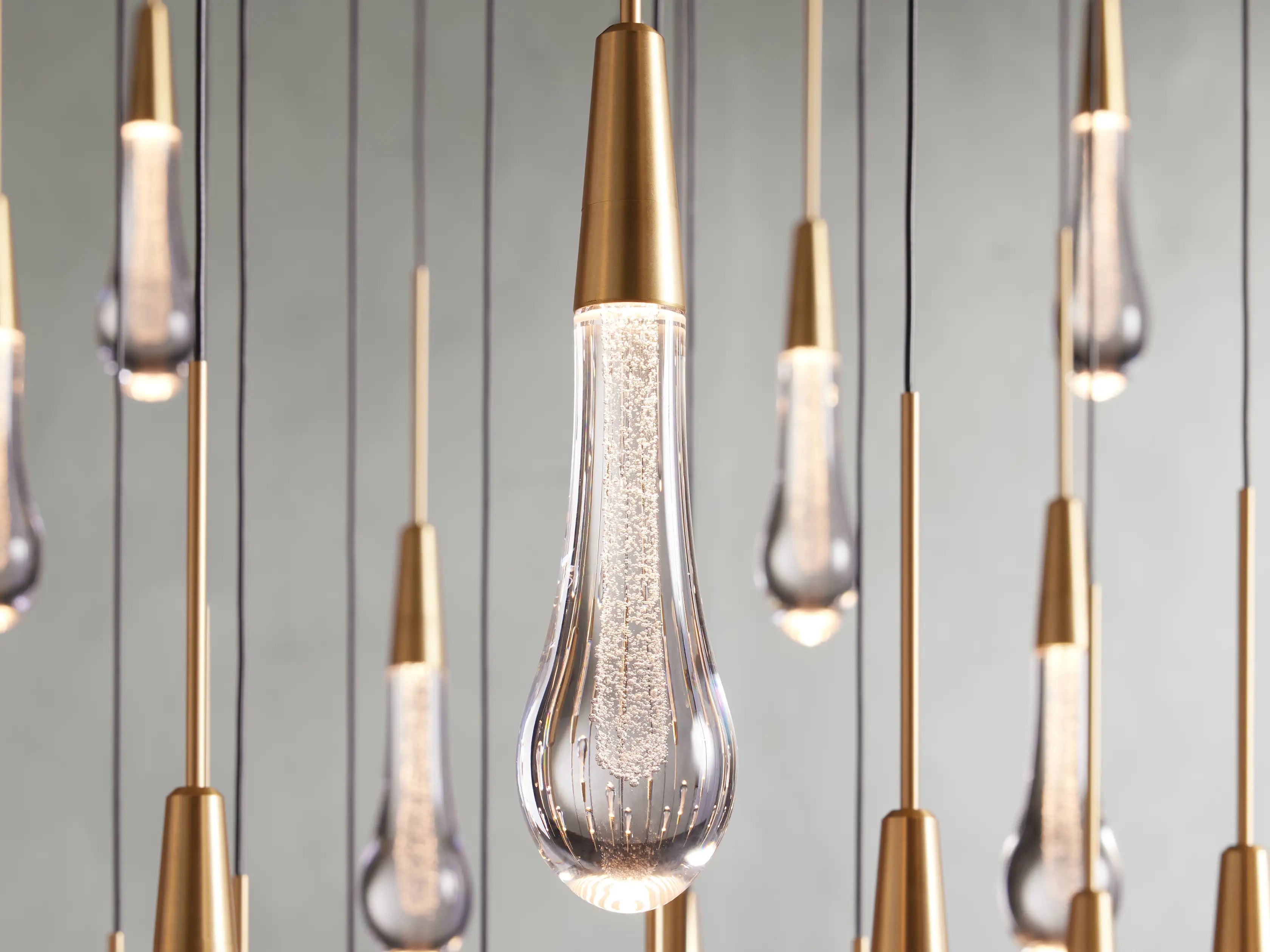Solitaire Round Chandelier 38"D - Zonesus
