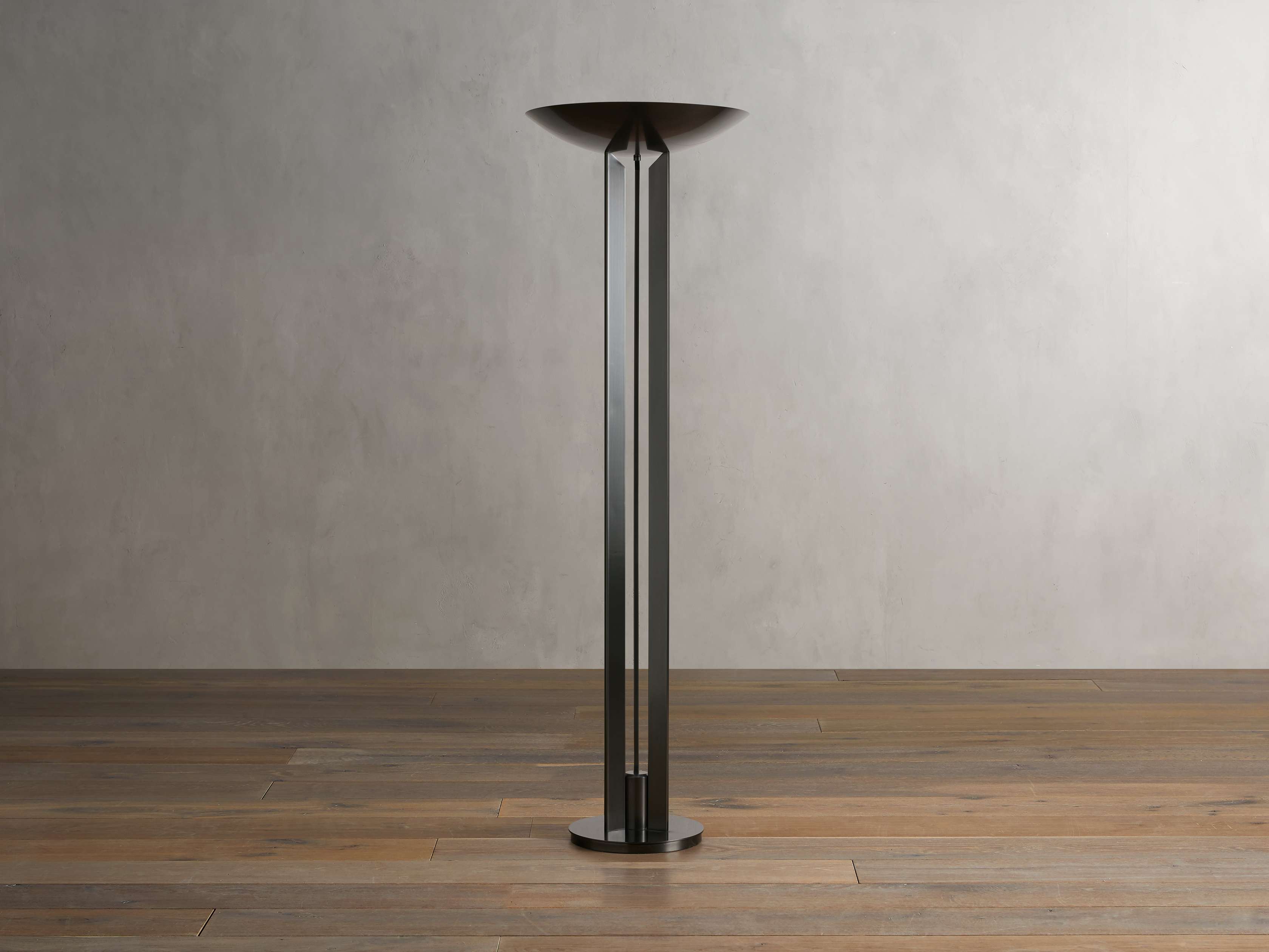 Romina Floor Lamp - Zonesus