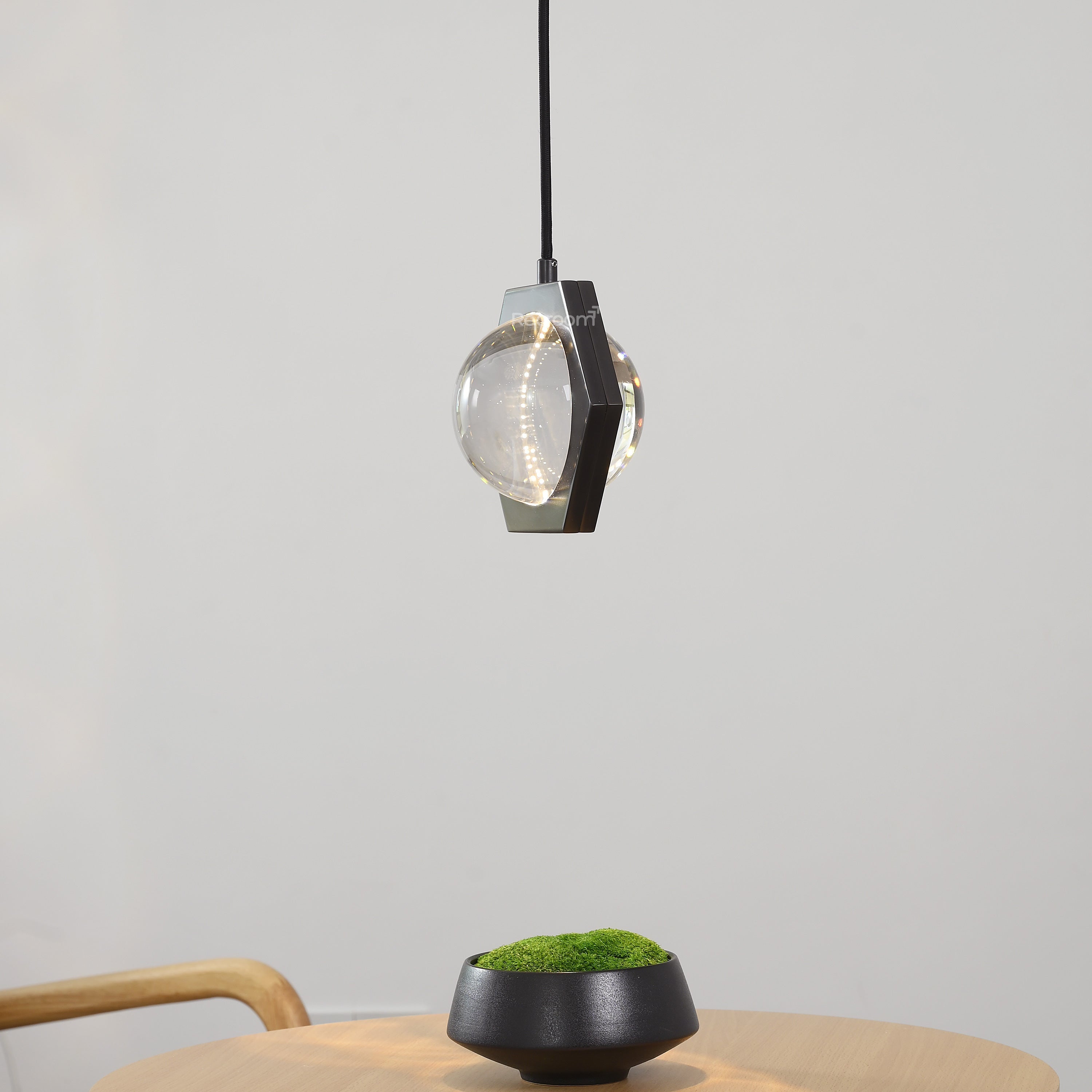Eclitant Island Pendant 7“ - Zonesus