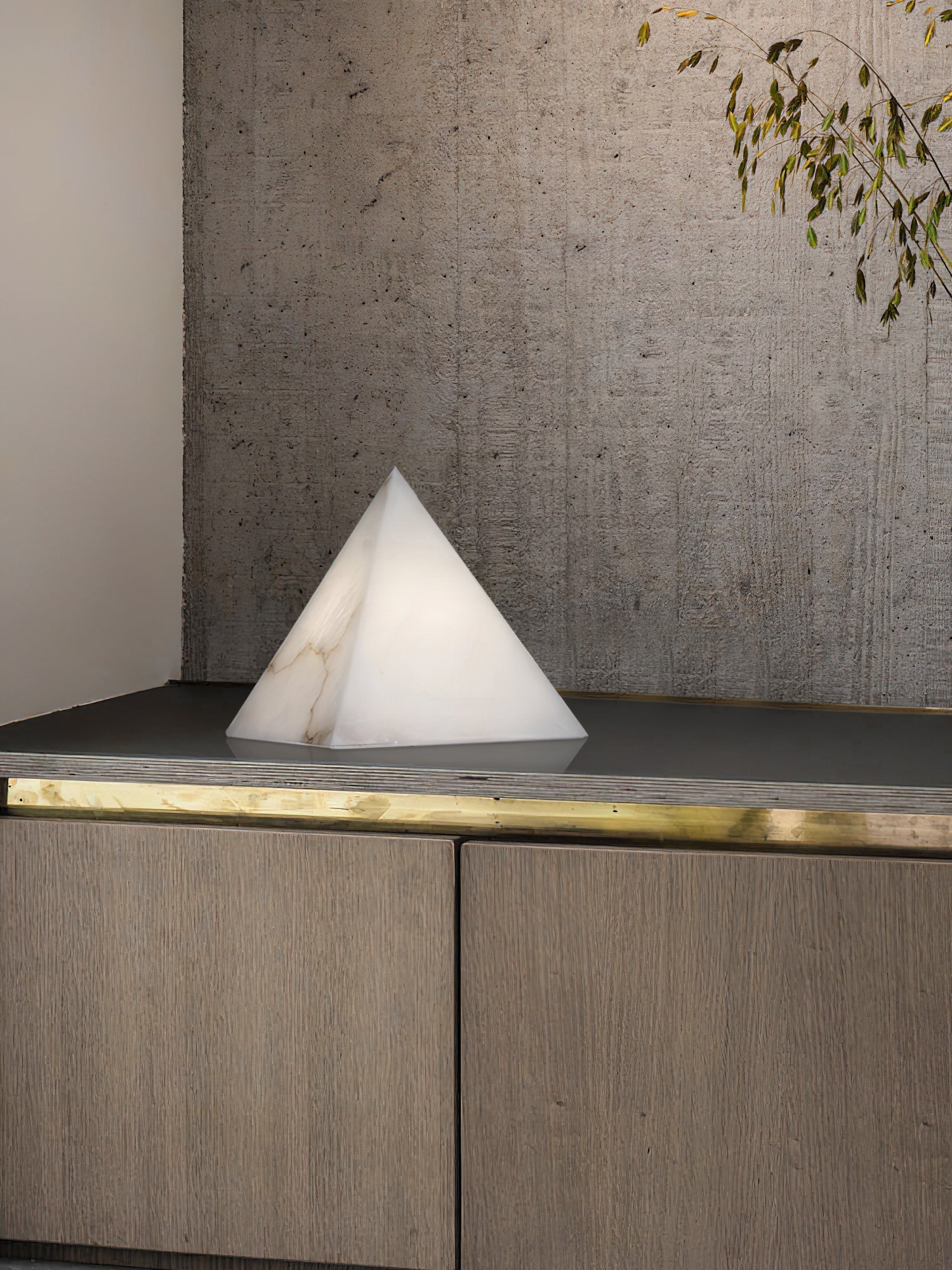 Alabaster Pyramid Table Lamp - Zonesus