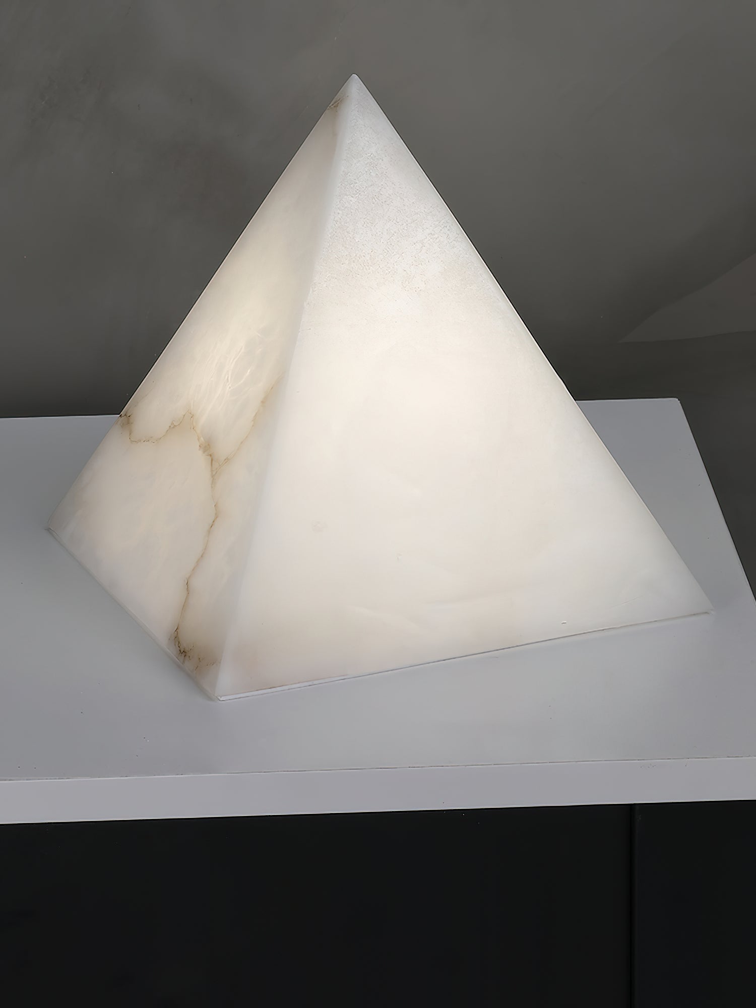 Alabaster Pyramid Table Lamp - Zonesus