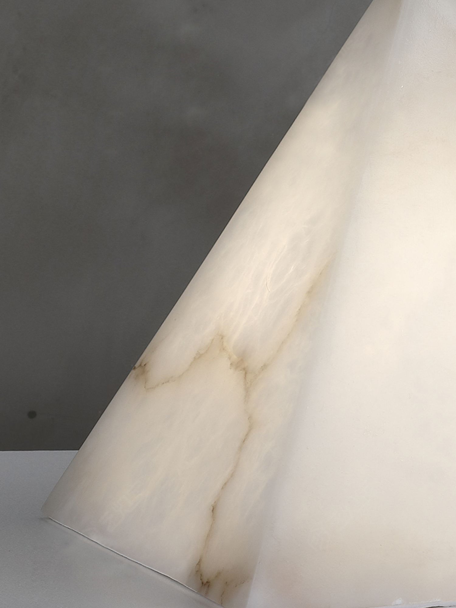 Alabaster Pyramid Table Lamp - Zonesus