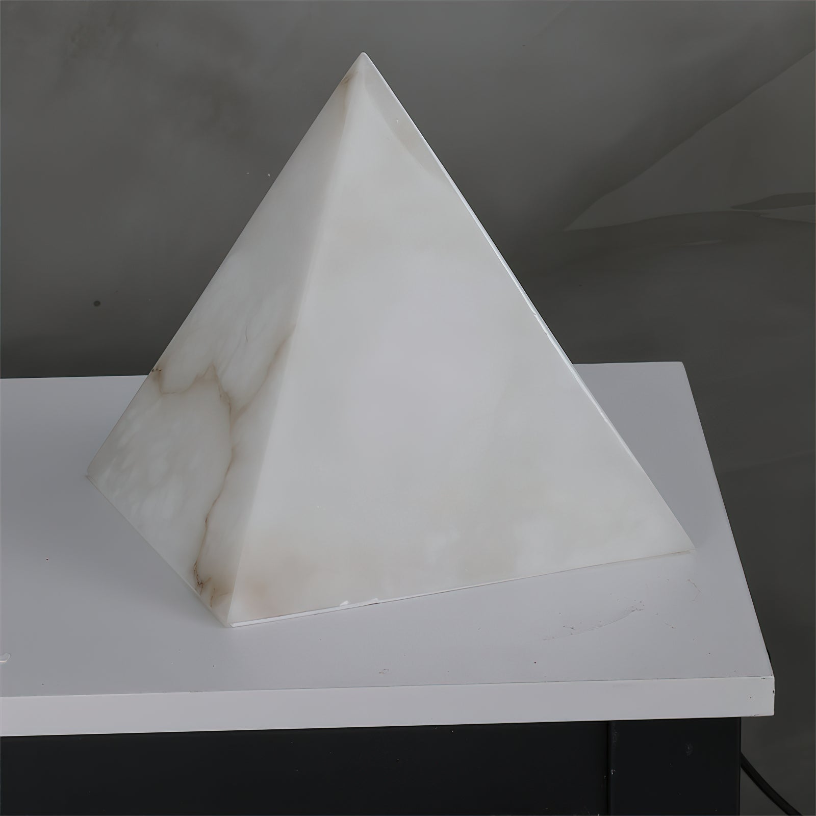 Alabaster Pyramid Table Lamp - Zonesus