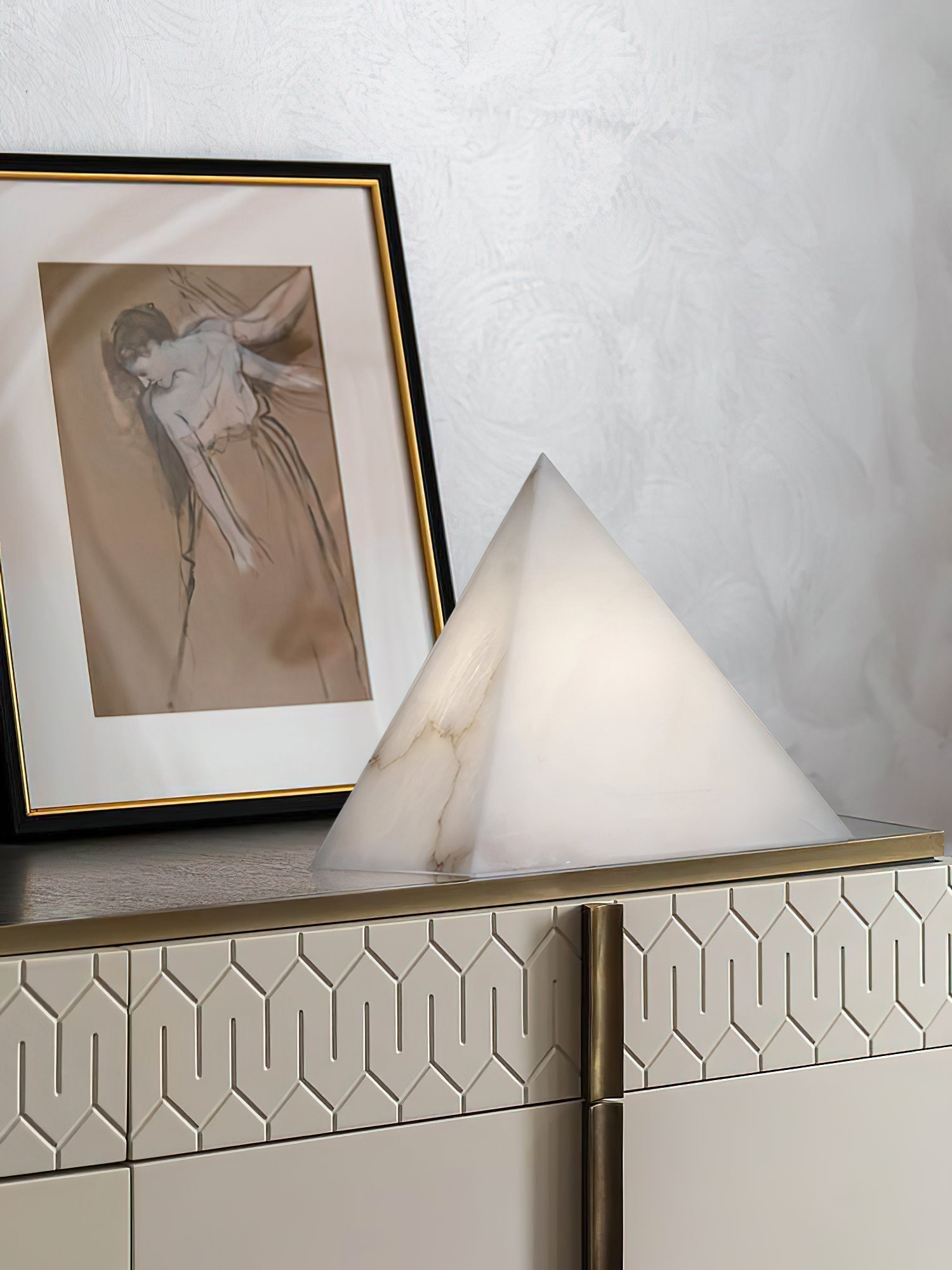 Alabaster Pyramid Table Lamp - Zonesus