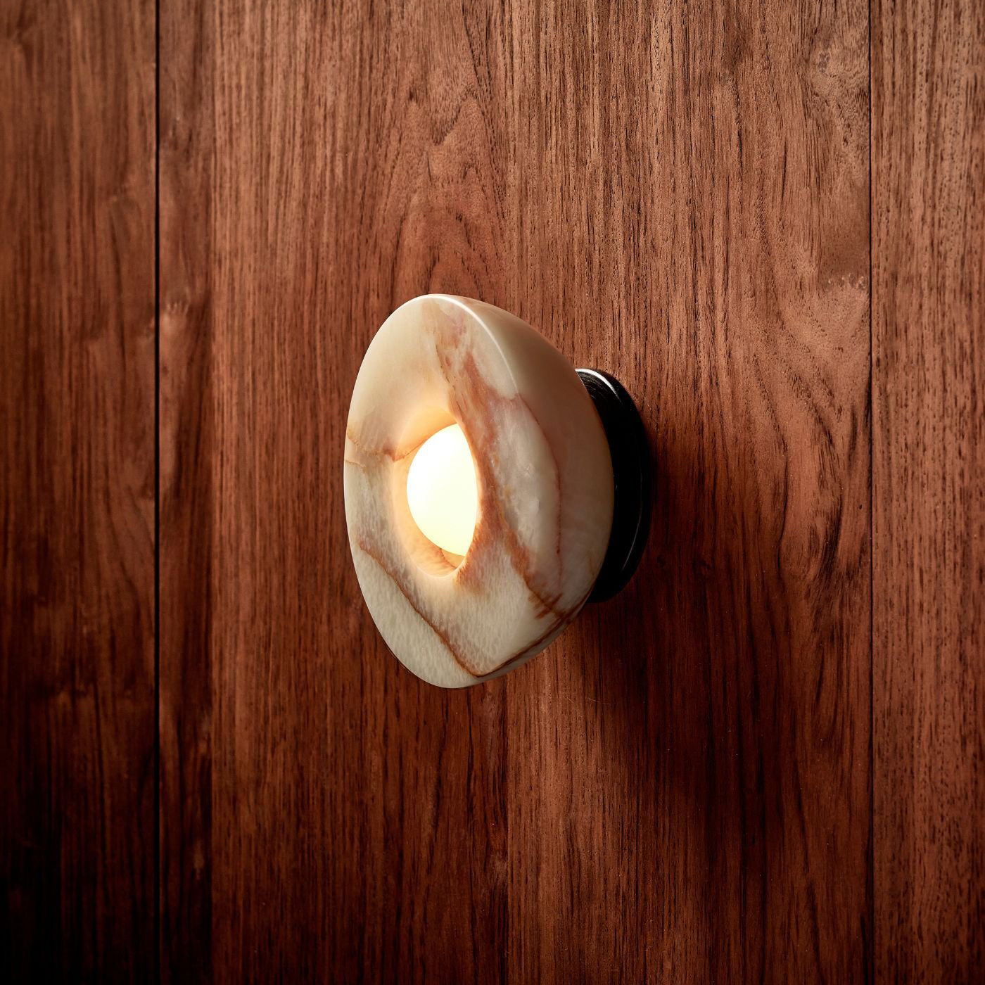 Aurelia Surface Alabaster Sconce - Zonesus