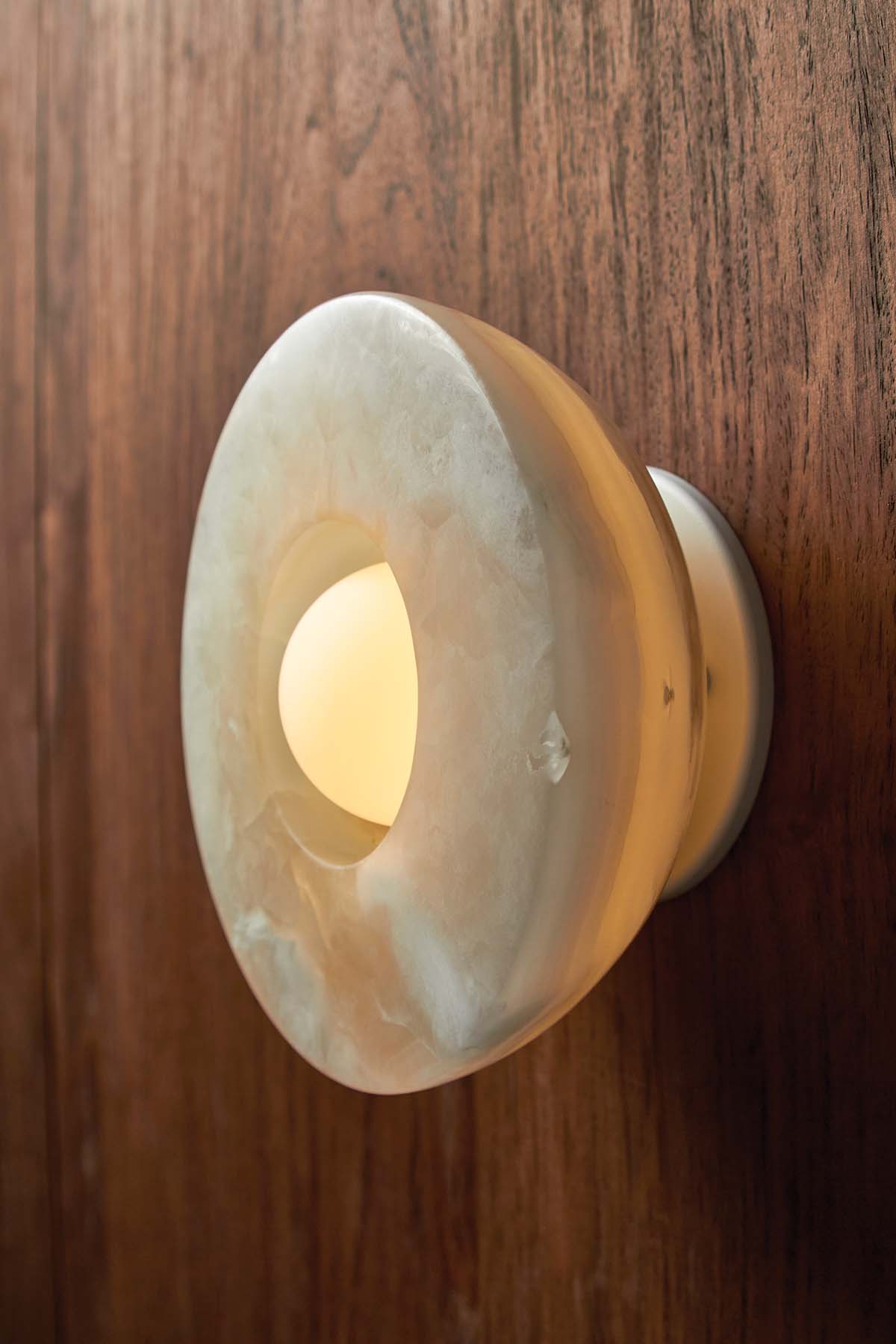Aurelia Surface Alabaster Sconce - Zonesus