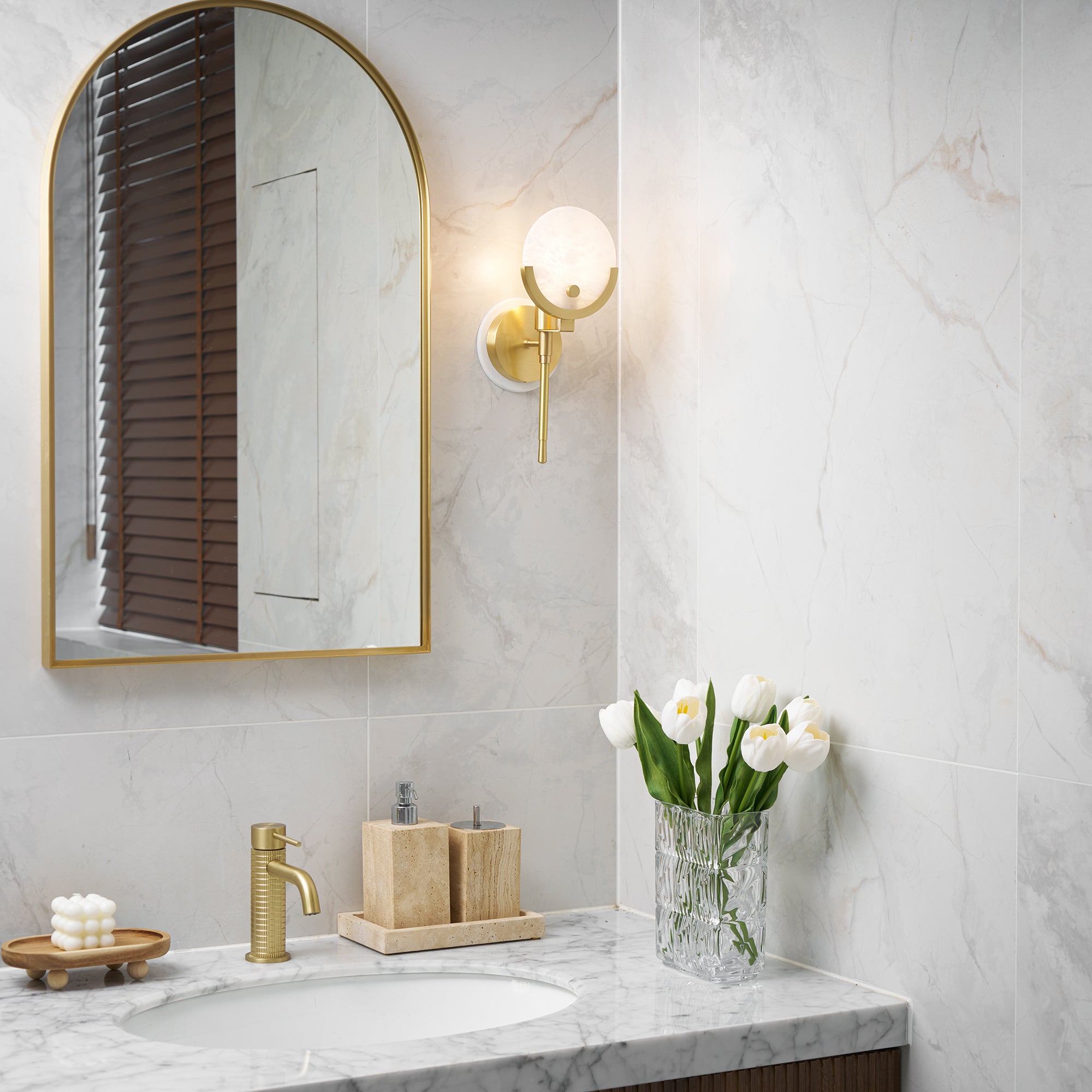 Ava Brass Alabaster Sconce - Zonesus