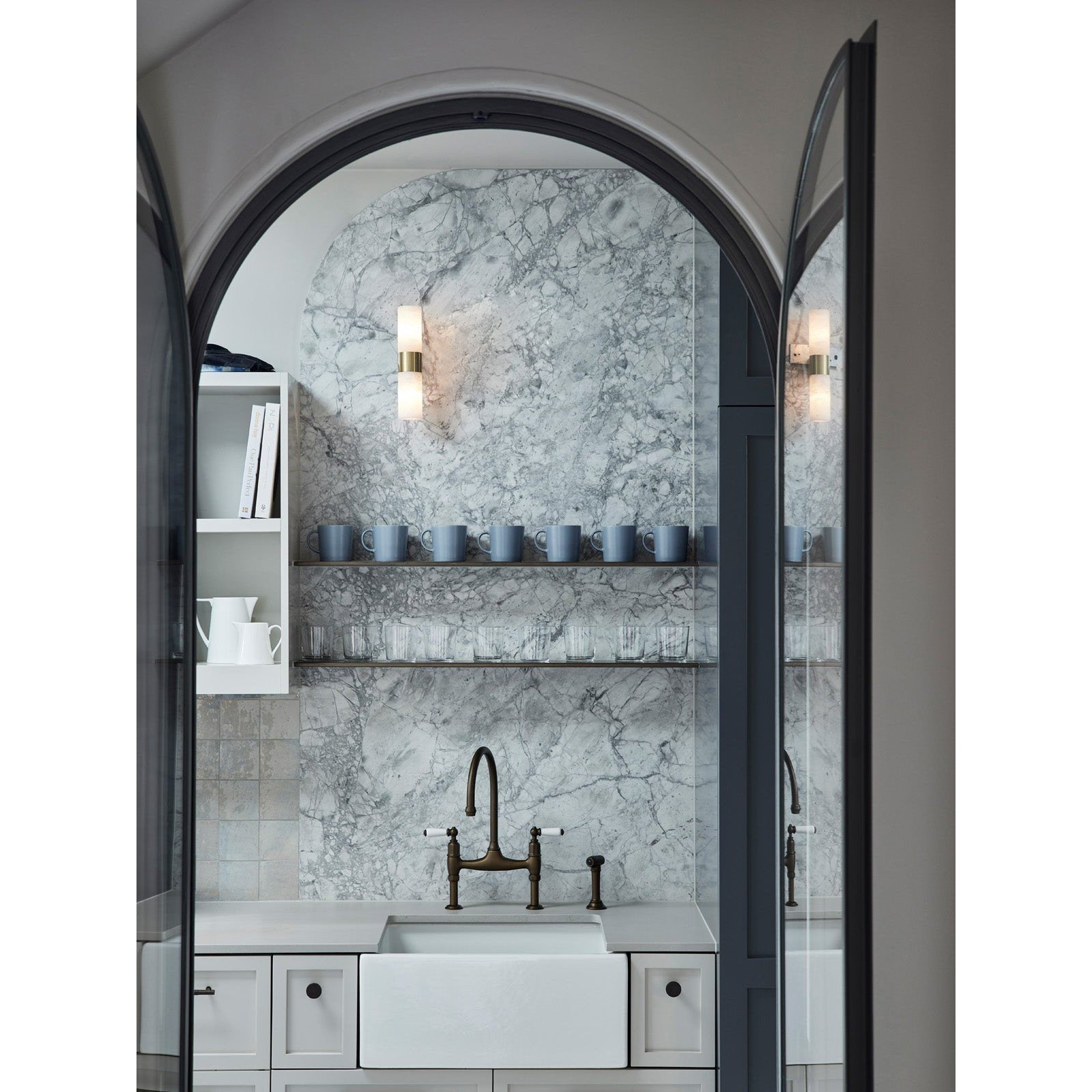 Conners Alabaster Wall Lamp - Zonesus