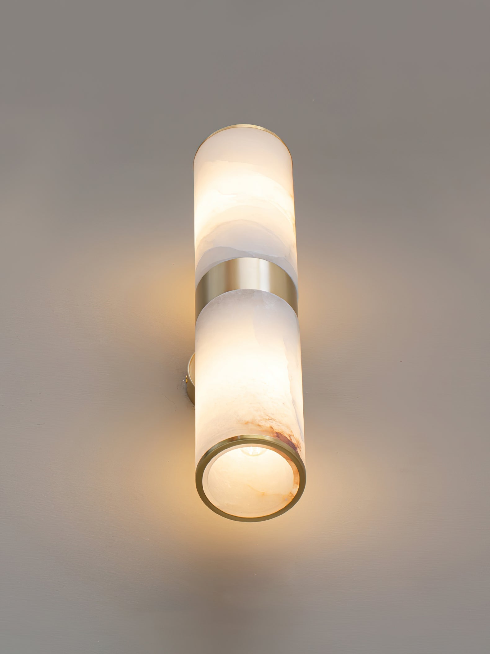 Crestmoor Alabaster Vanity Sconce - Zonesus