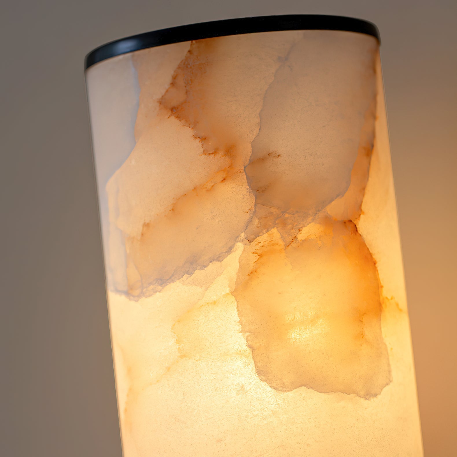 Crestmoor Alabaster Vanity Sconce - Zonesus