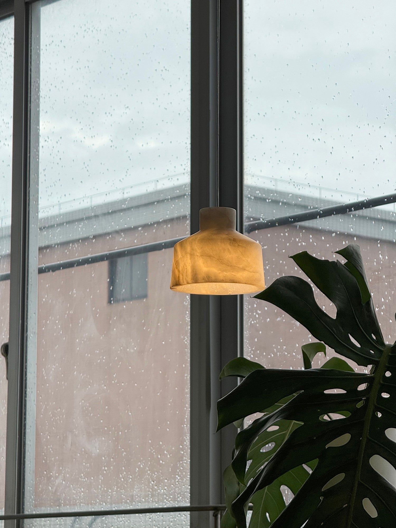 Etruscan Alabaster Pendant Lamp - Zonesus