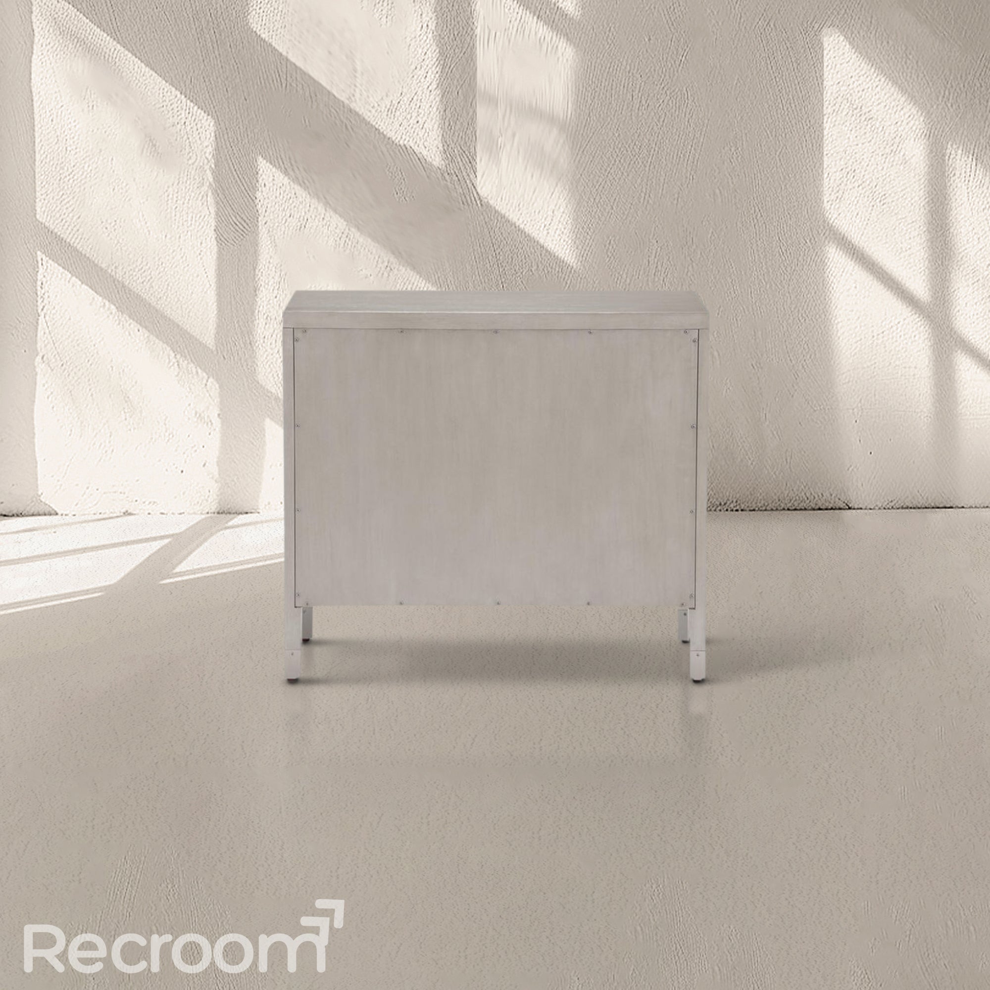 Vurmo Three-Drawer Chest - Zonesus