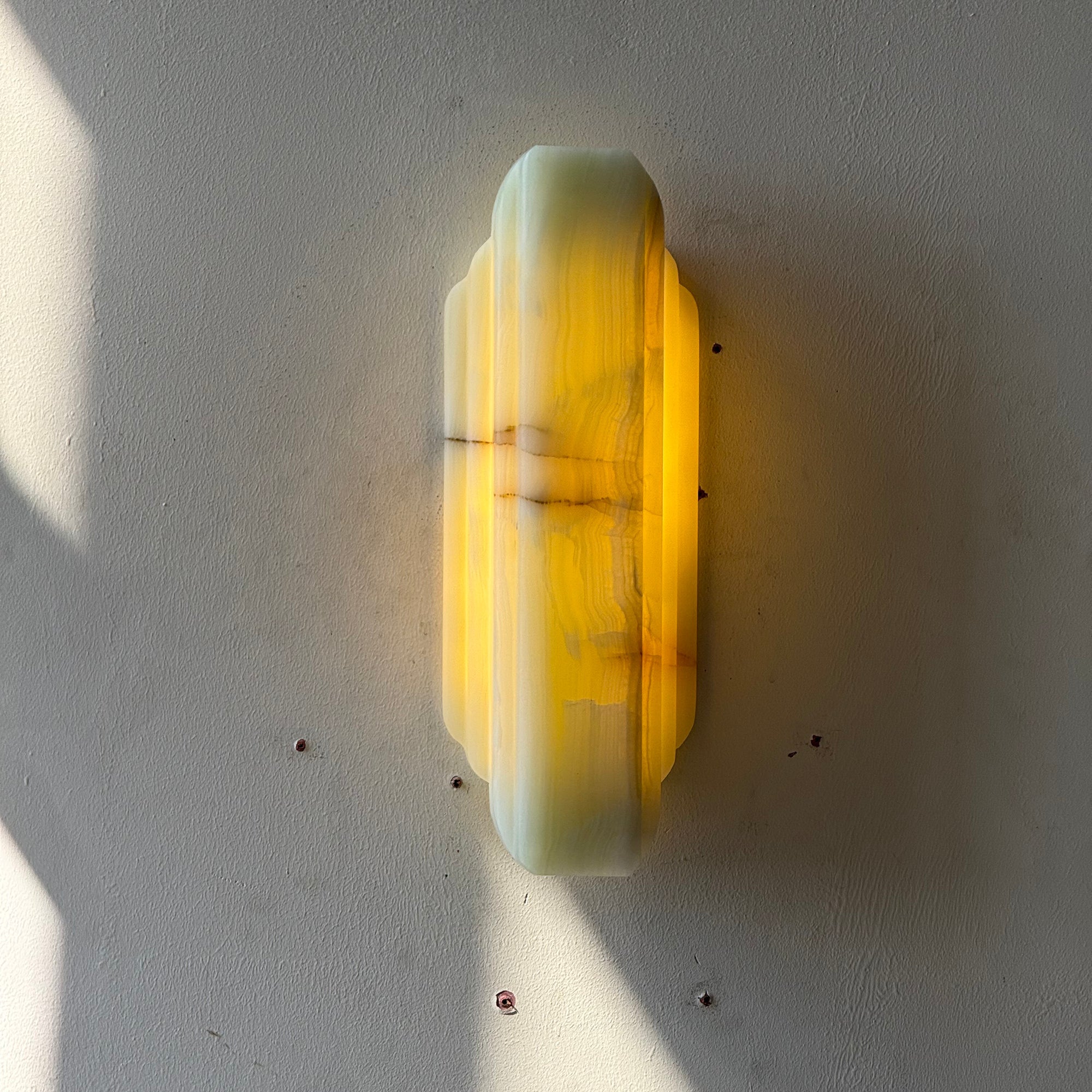 Jewel Onyx Alabaster Wall Lamp - Zonesus
