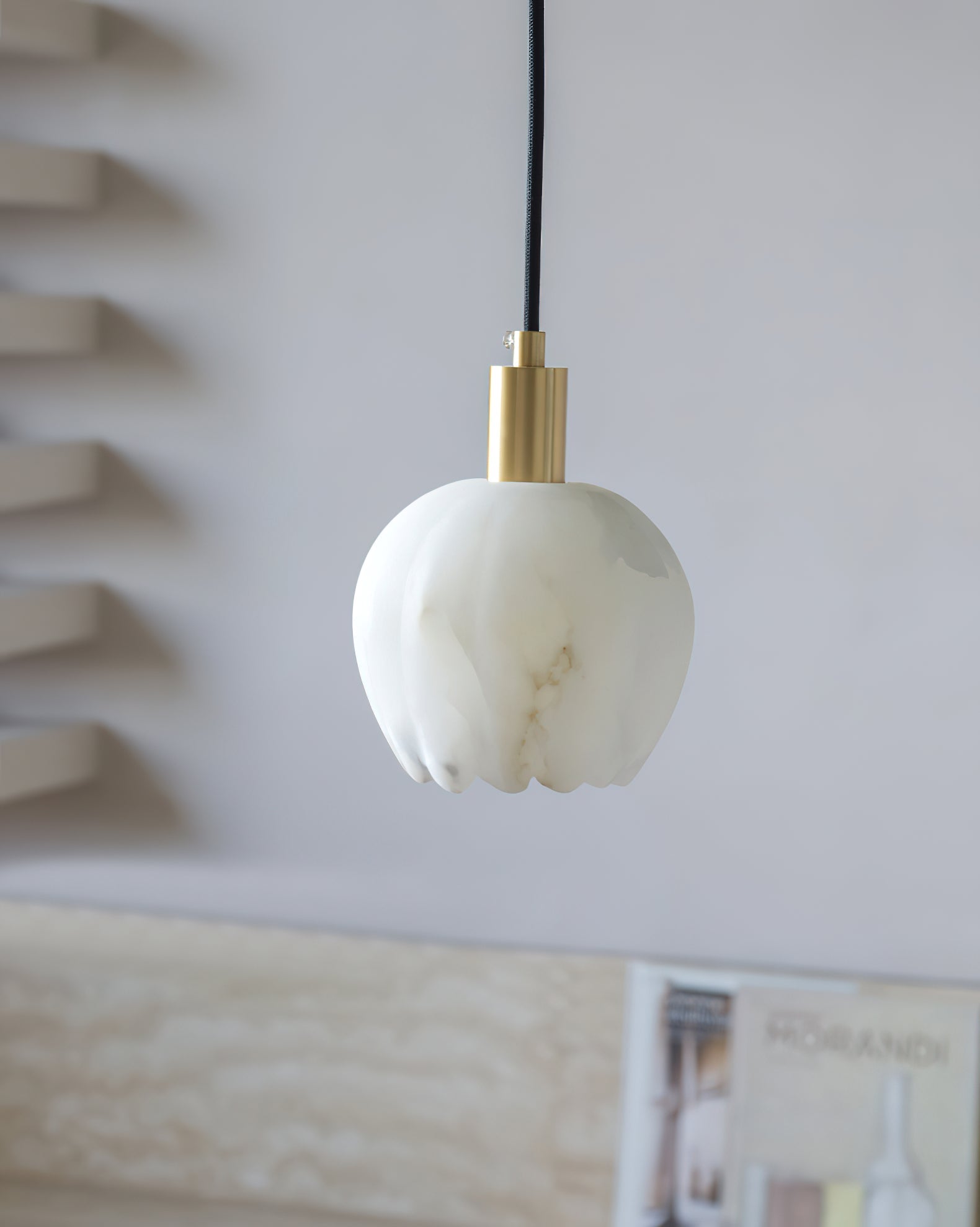 Lilin Alabaster Pendant Light - Zonesus