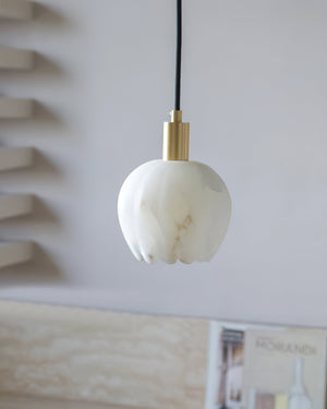 Lilin Alabaster Pendant Light - Zonesus