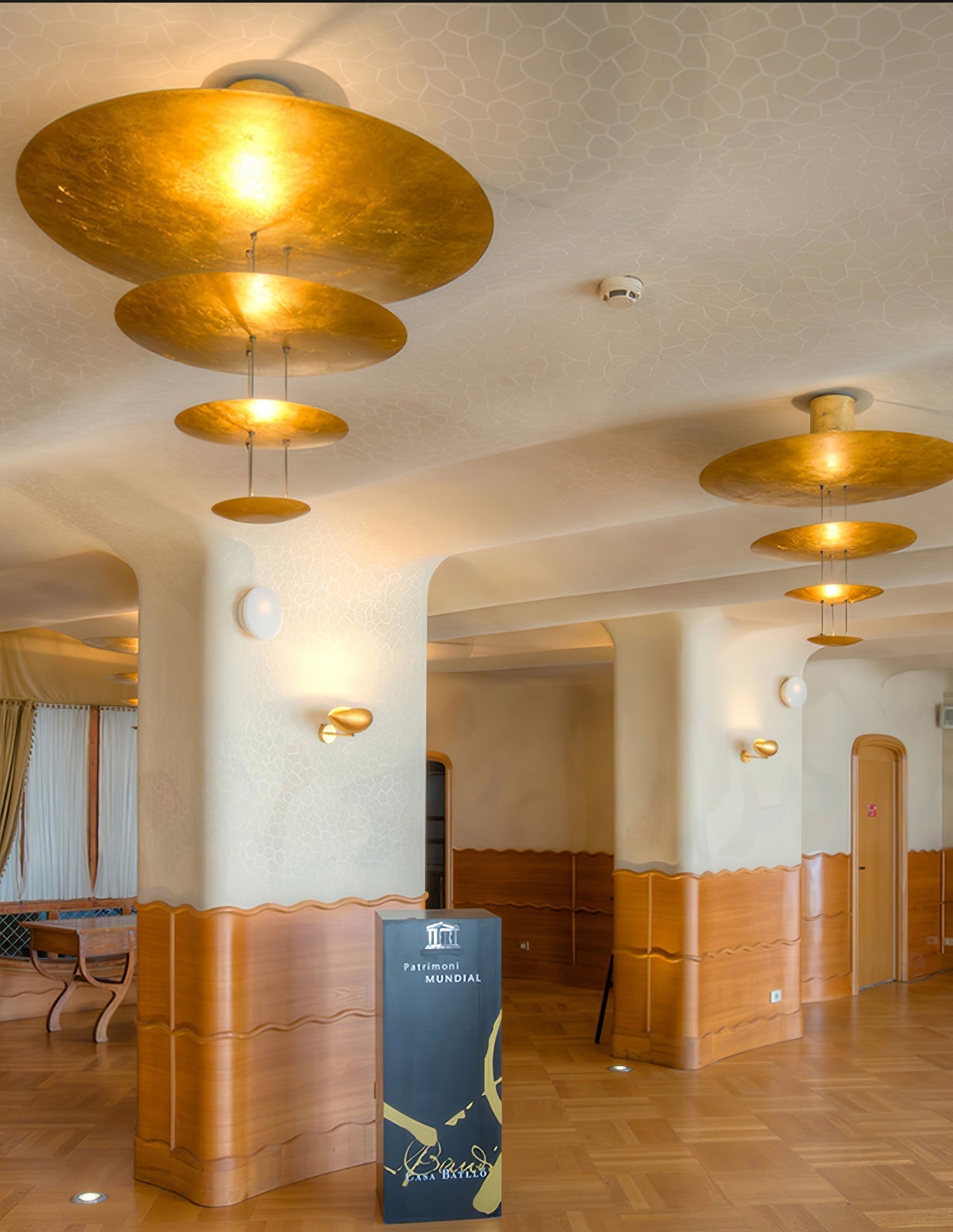 Machine Chandelier - Zonesus