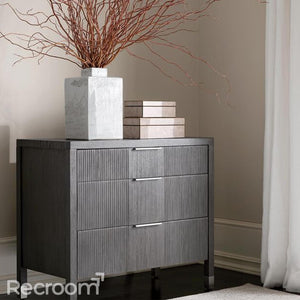 Vurmo Three-Drawer Chest - Zonesus