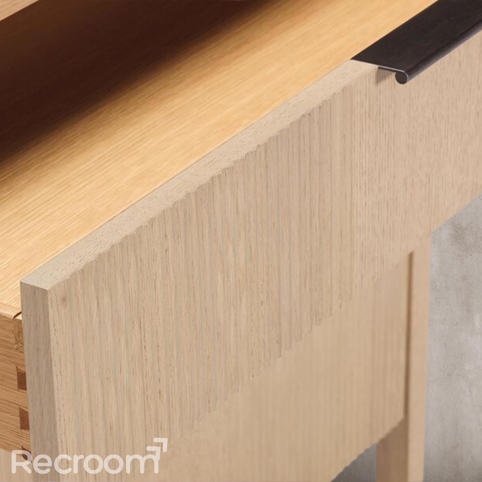 Vurmo Three-Drawer Chest - Zonesus