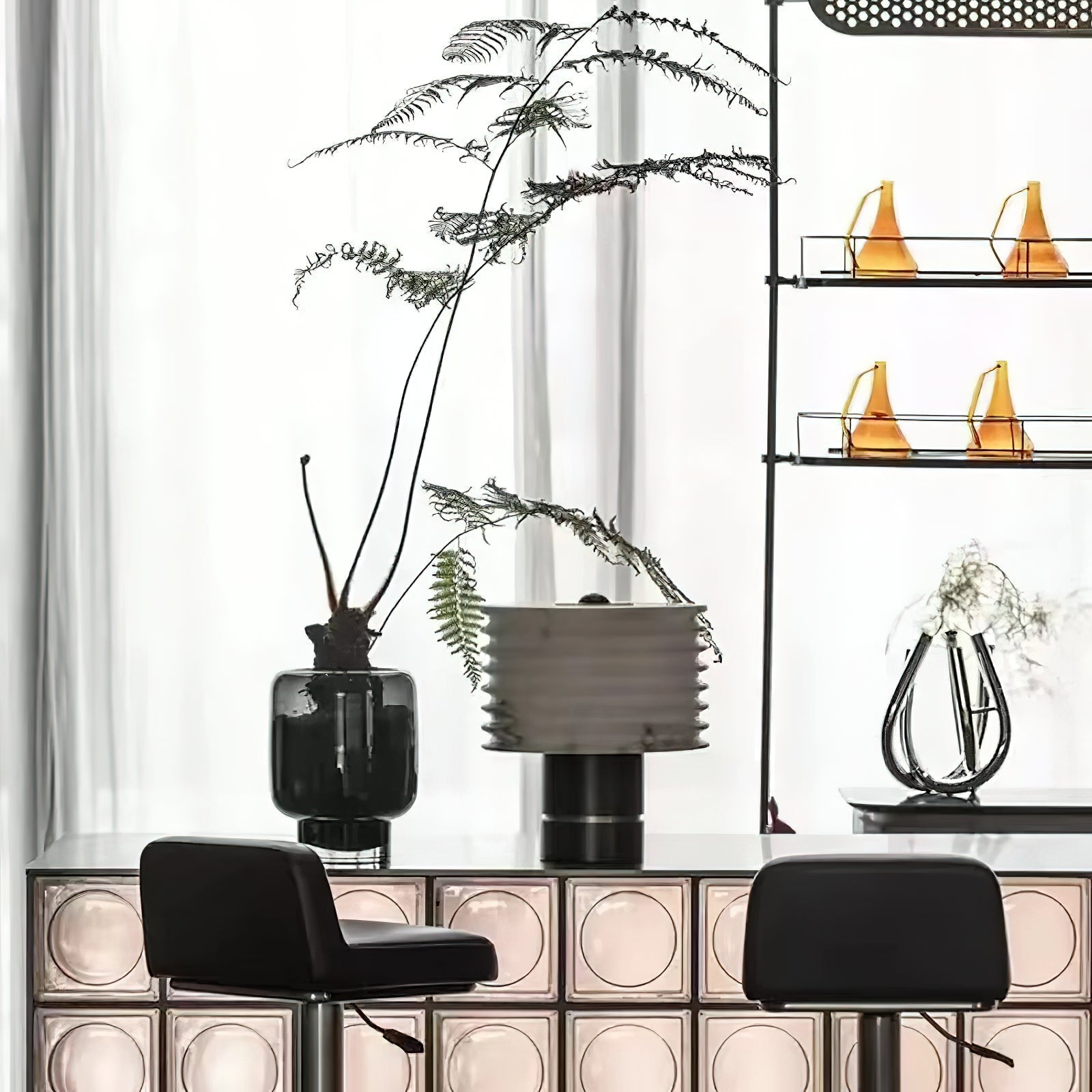 Outela Alabaster Table Lamp - Zonesus
