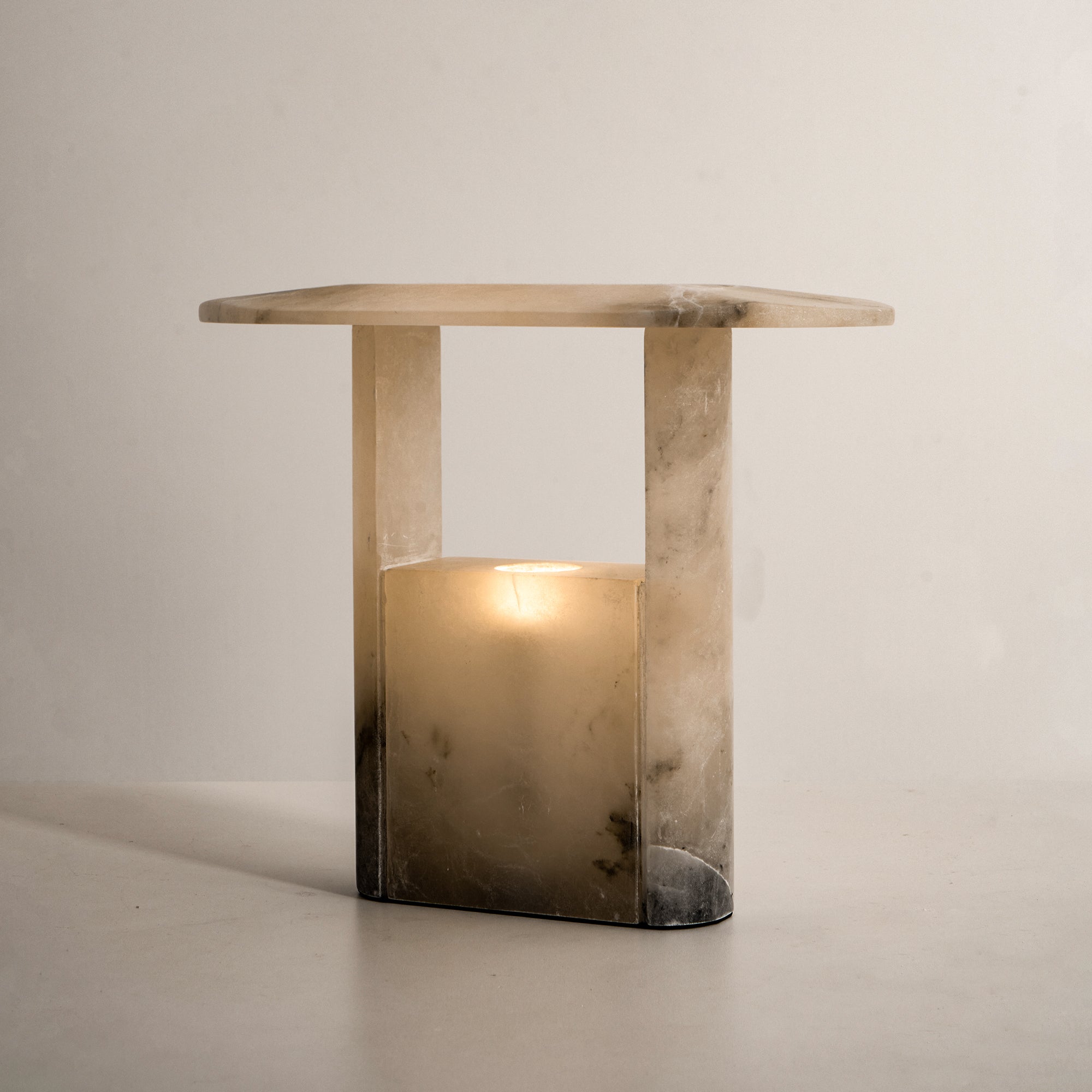 Pagoda Alabaster Table Lamp - Zonesus