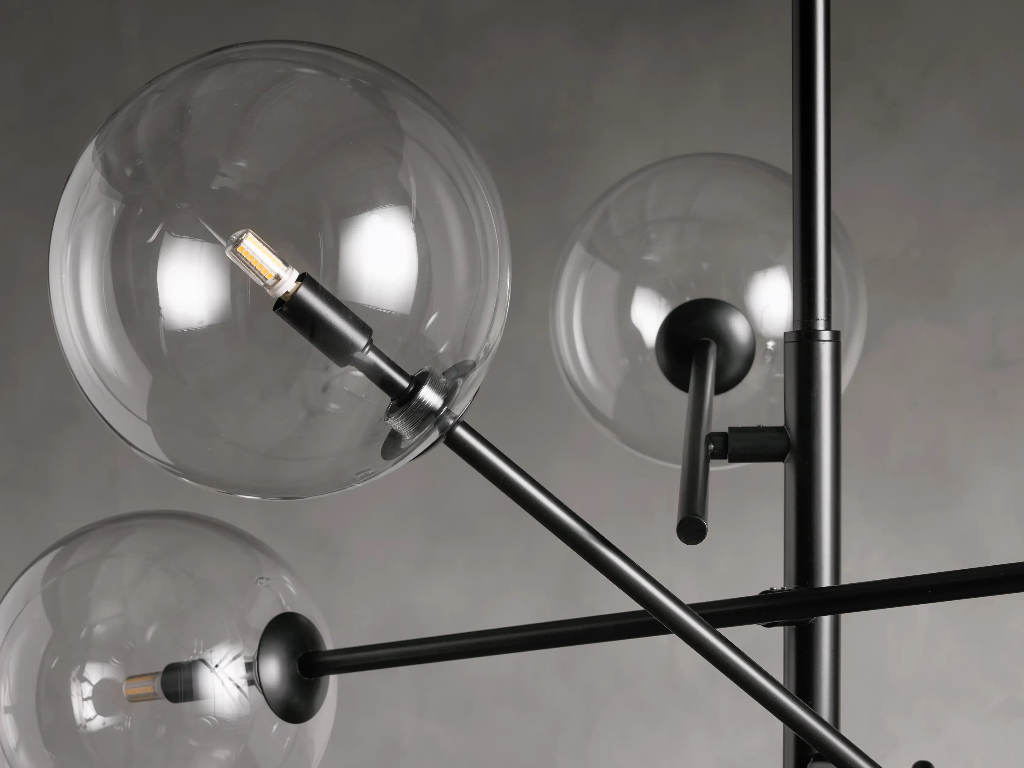 Roscoe Globe Chandelier - Zonesus
