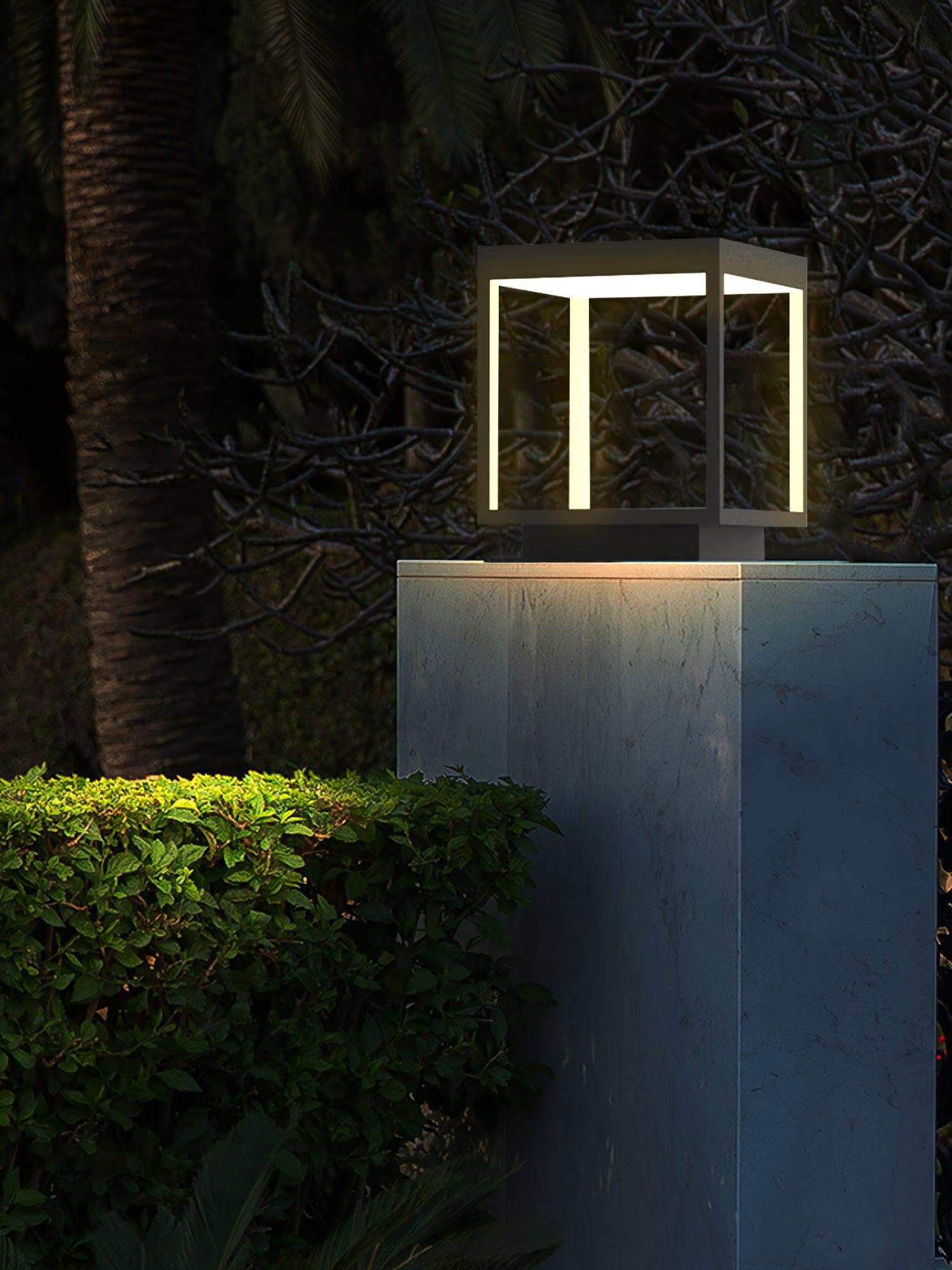 SolarBox Frame Outdoor Post Lamp