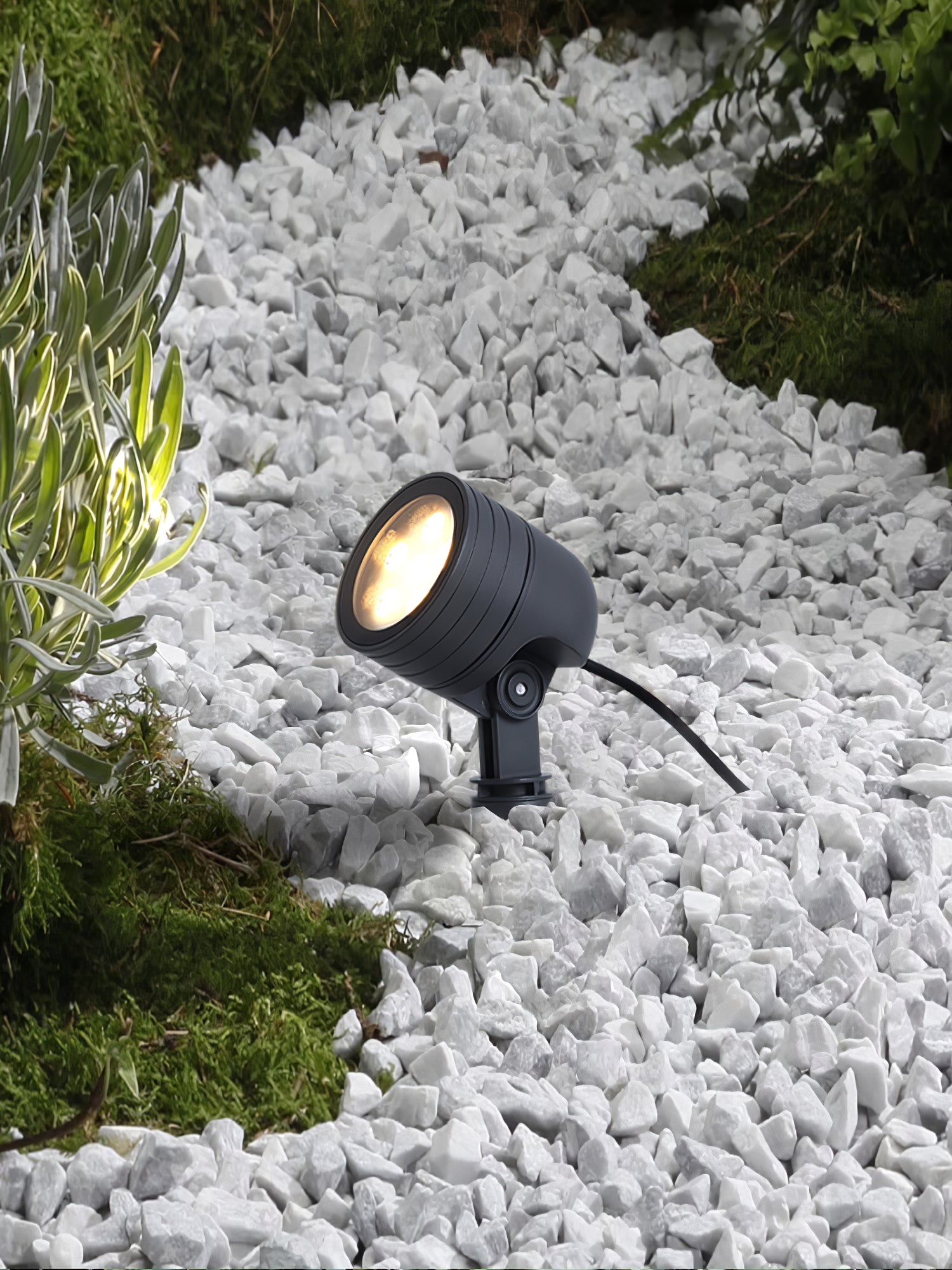 SpotArc Adjustable Landscape Outdoor Lamp