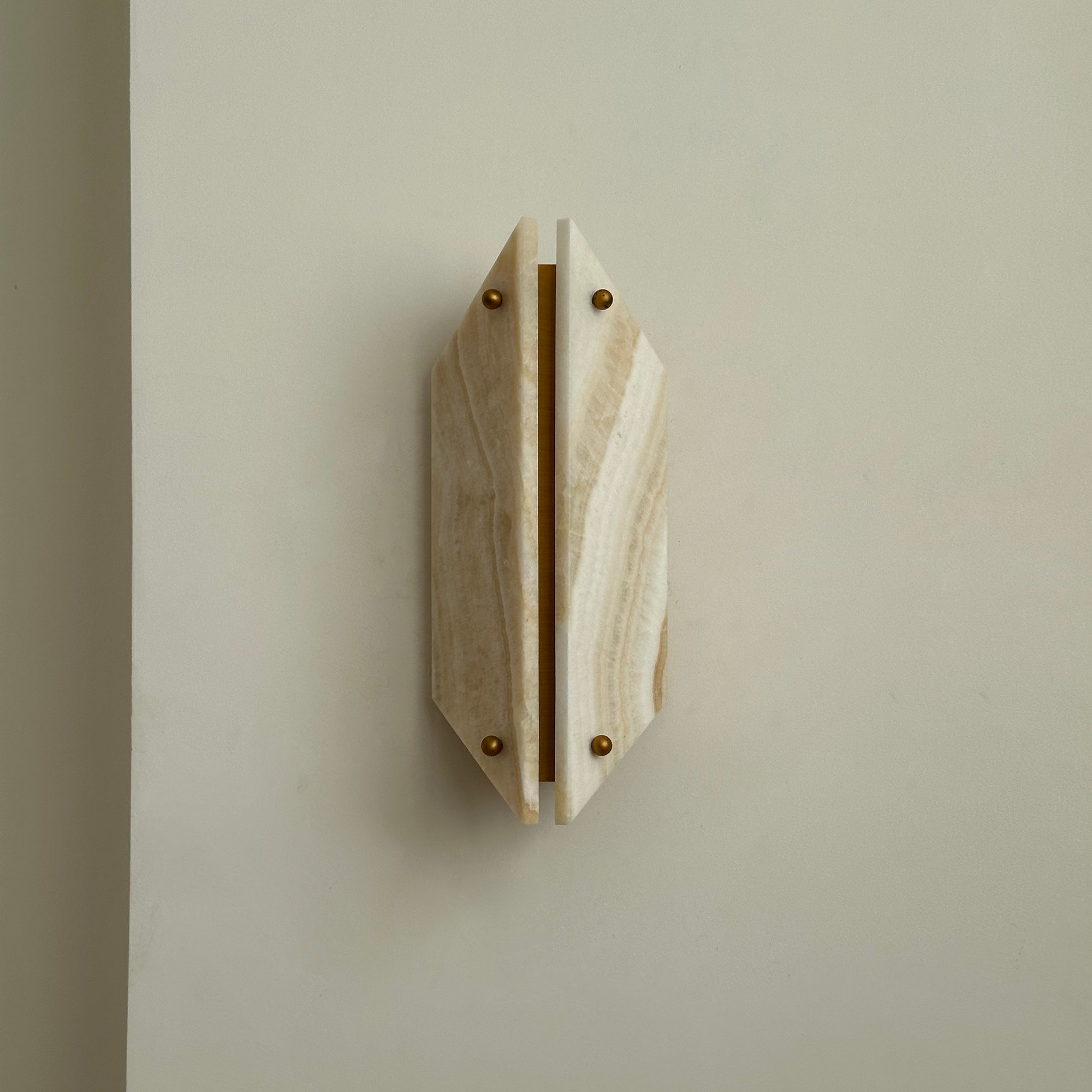 Vivien Alabaster Stone Wall Lamp - Zonesus