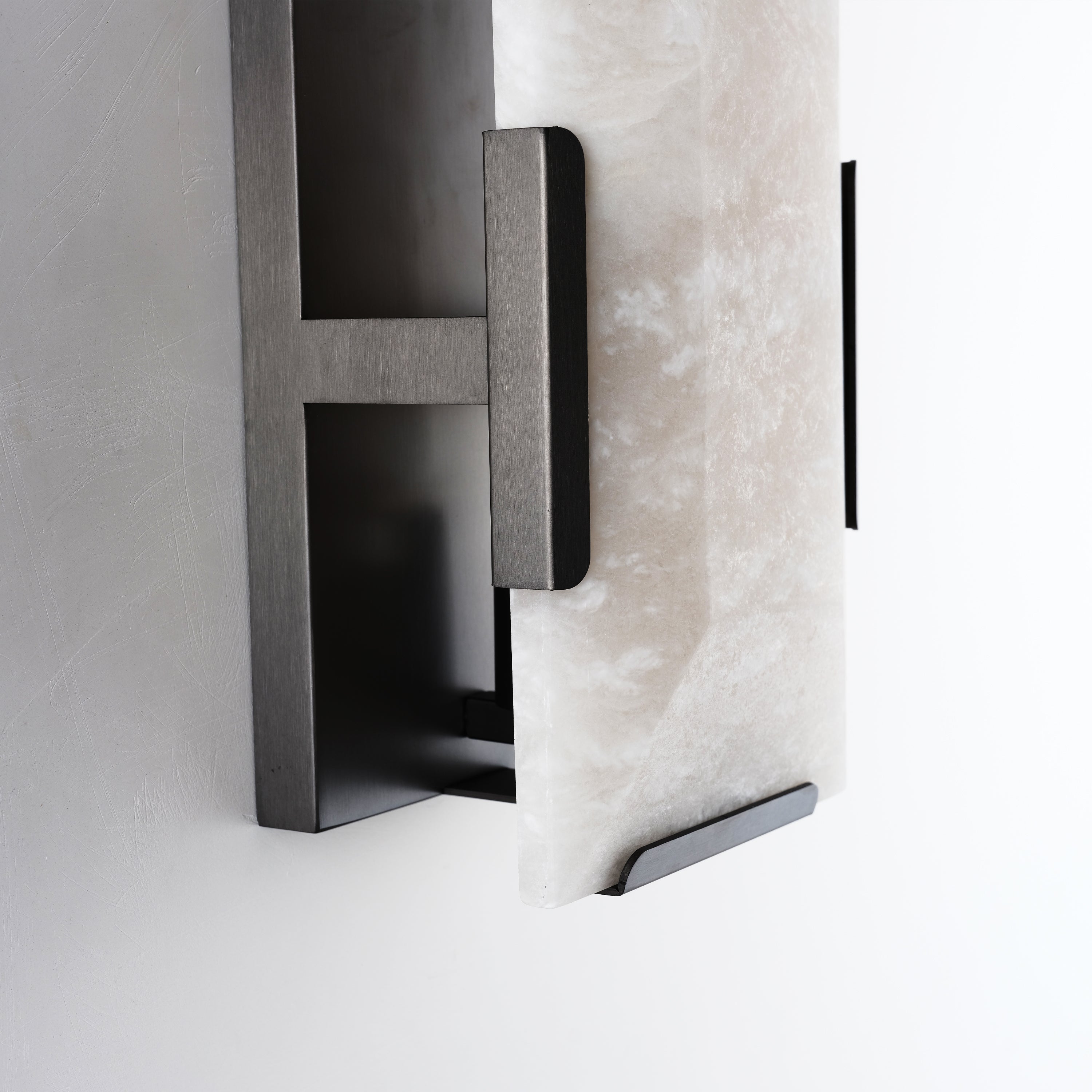 Harllow Calcite Single Wall Sconce 6“ - Zonesus