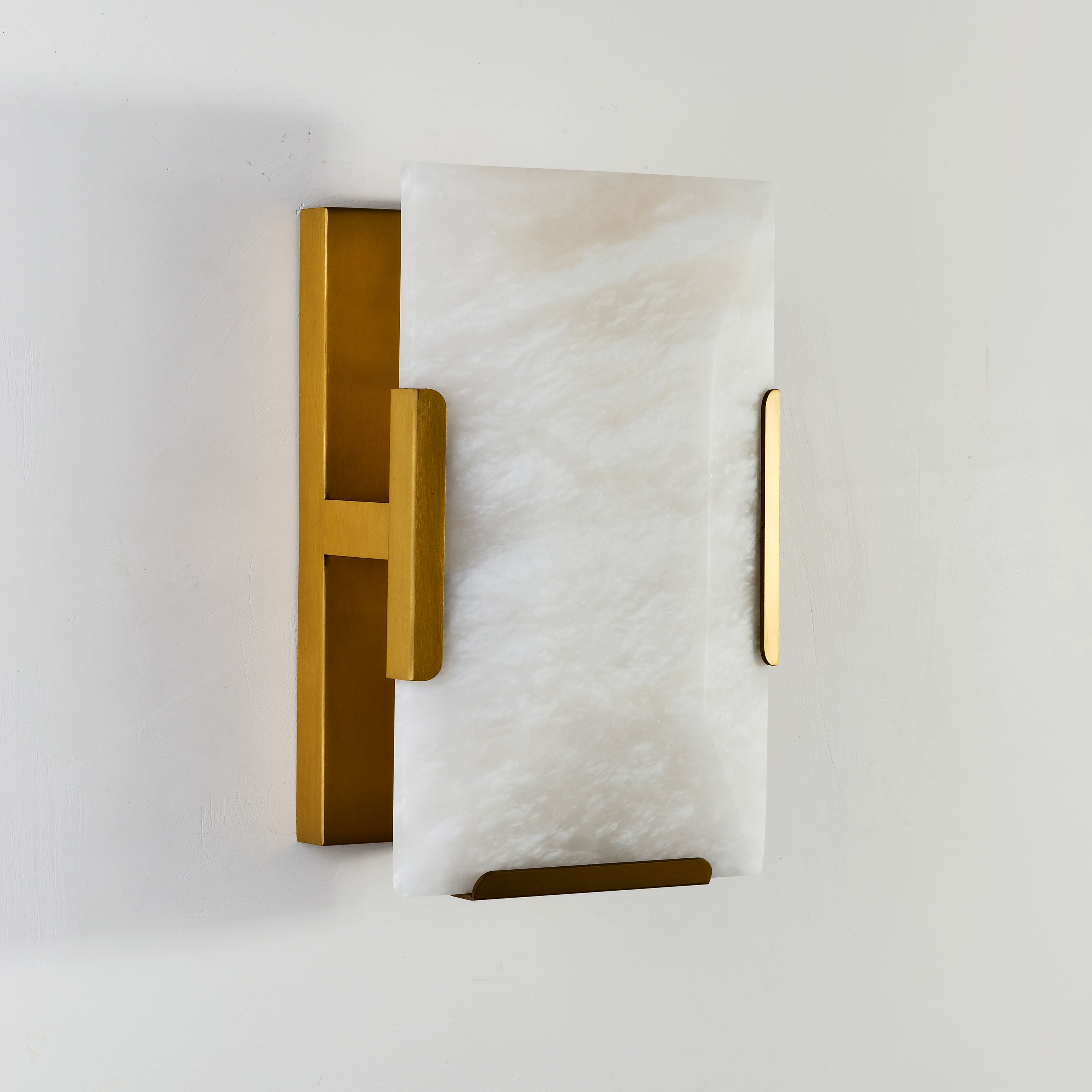 Harllow Calcite Single Wall Sconce 6“ - Zonesus